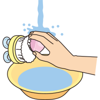 片手でできる入れ歯のケア