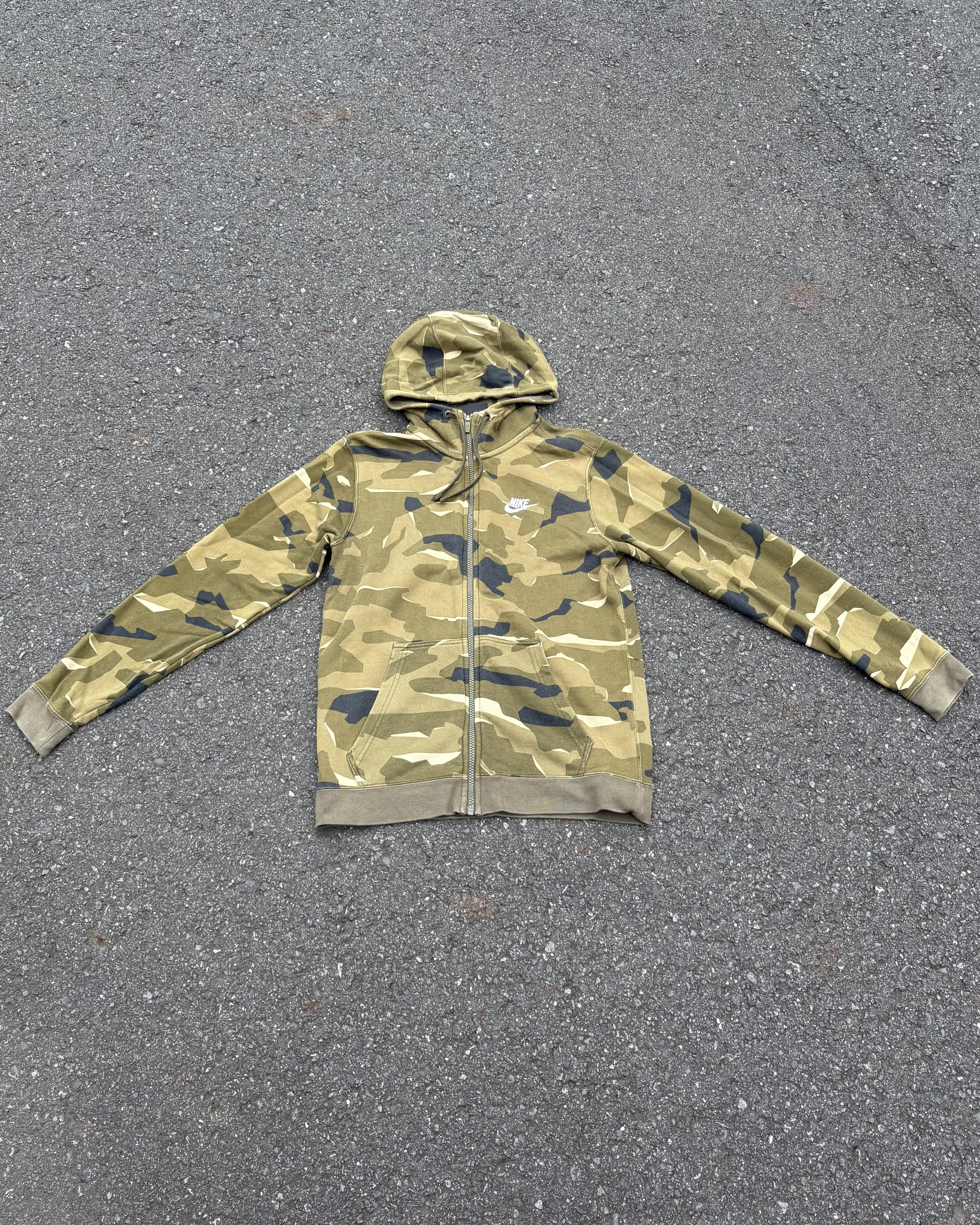 NIKE CAMO ZIPUP HOODIEの商品画像
