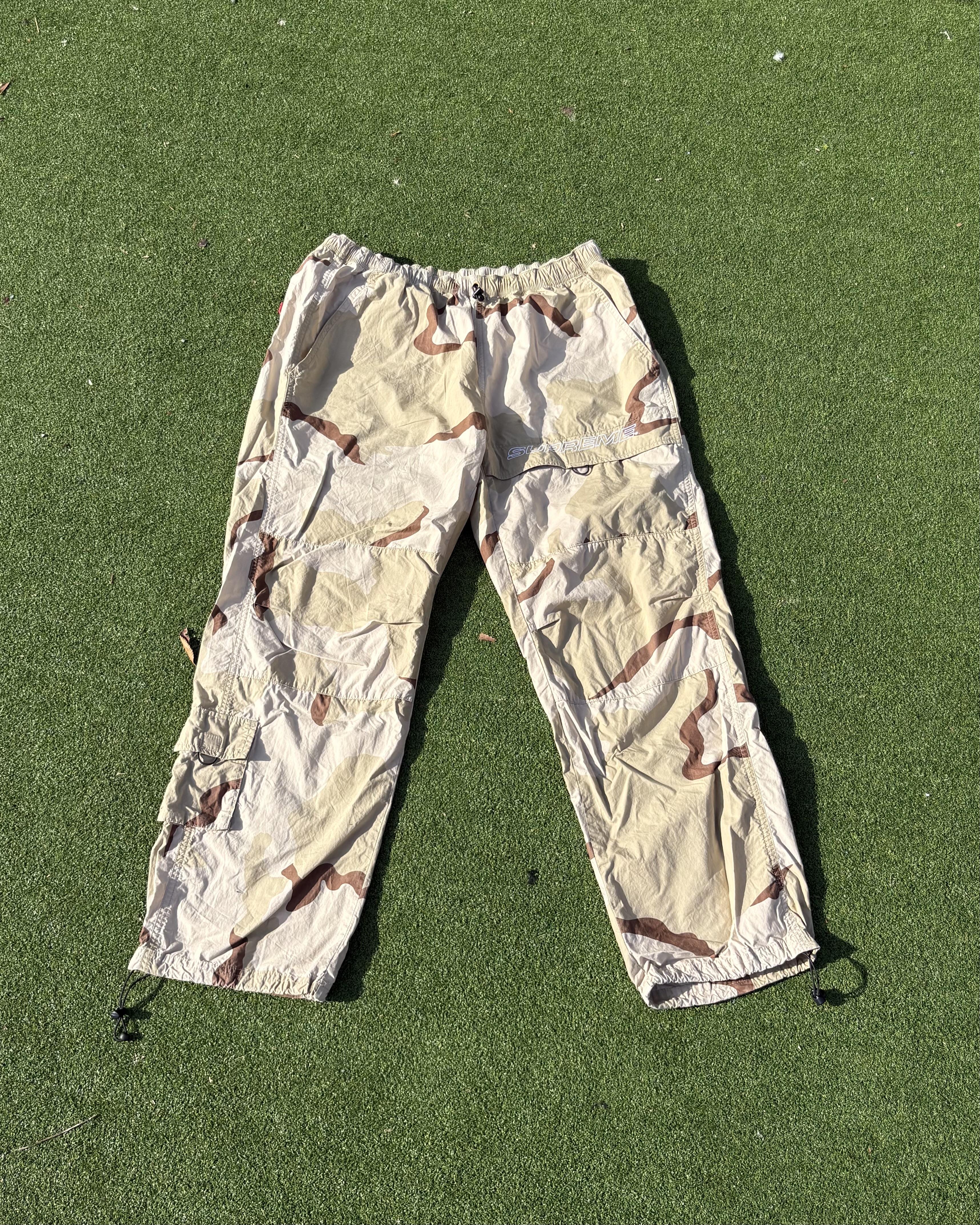 Supreme DESERT CAMO CARGO PANTSの商品画像