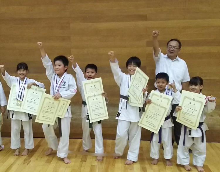大会にも出場し、研鑽を深めています。