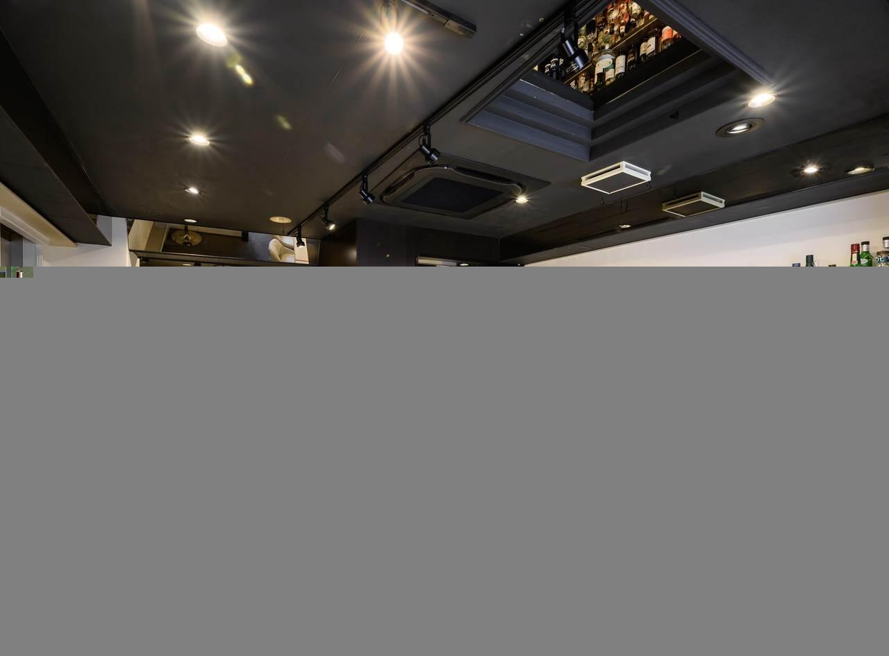 神楽坂ガールズバーN 店内