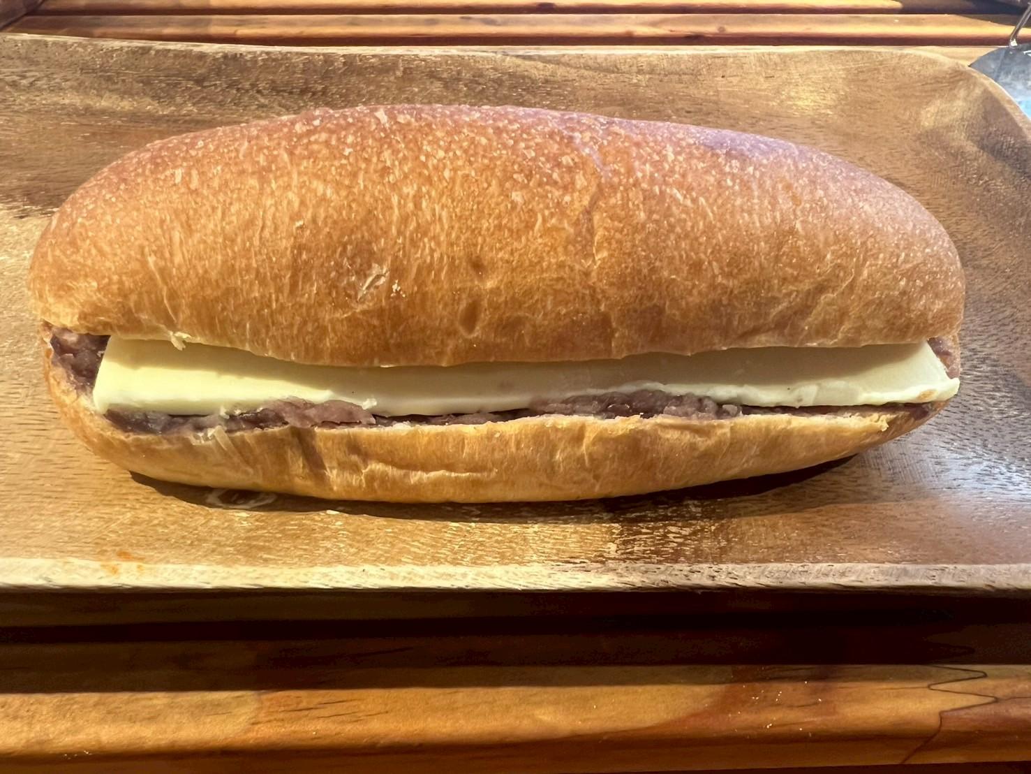 コロンバージュのあんバターコッペ