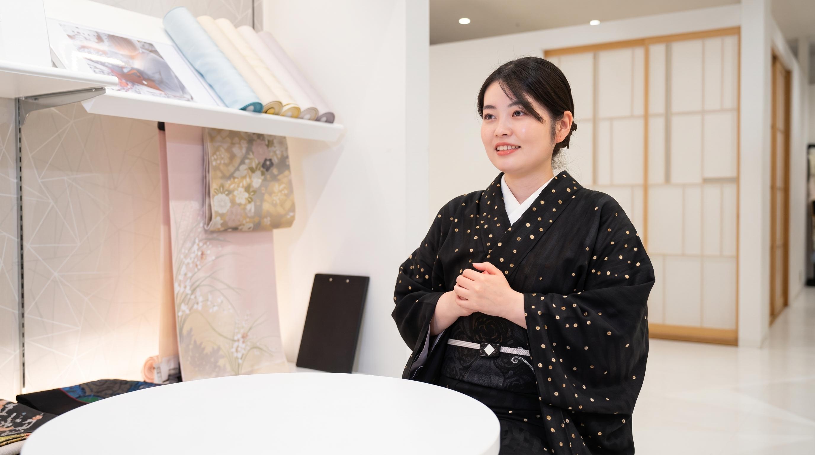店舗でのミーティング／チームの様子