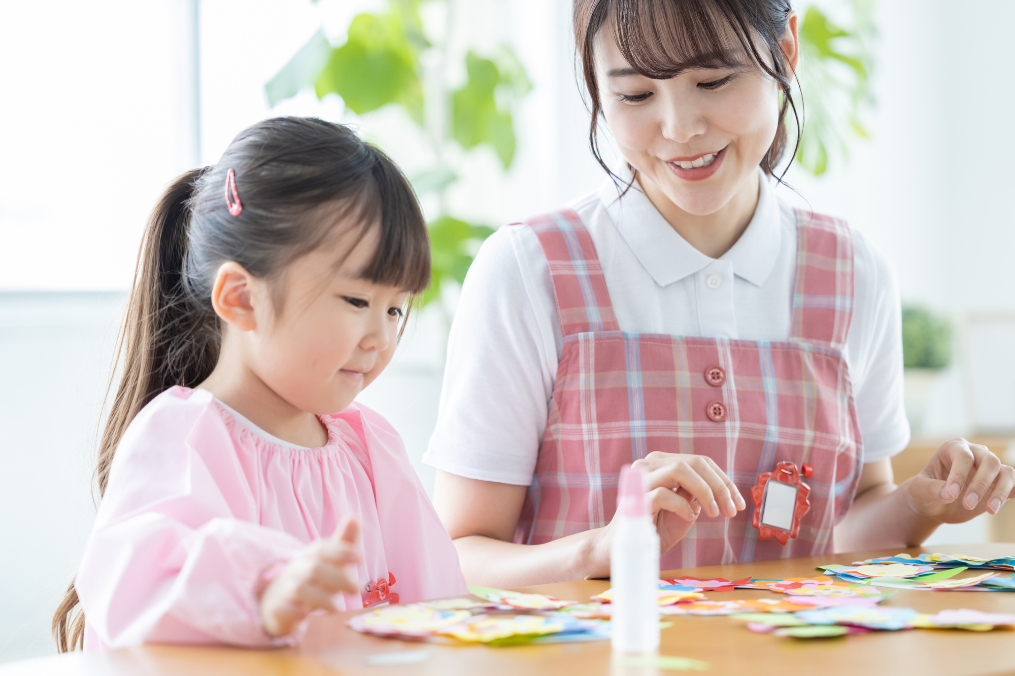 小児・女性・保育園・幼稚園・先生