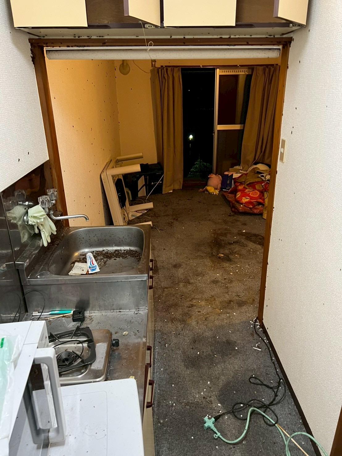 ごみ屋敷片付け後にスッキリ片付いた室内｜杉並区の不用品回収業者