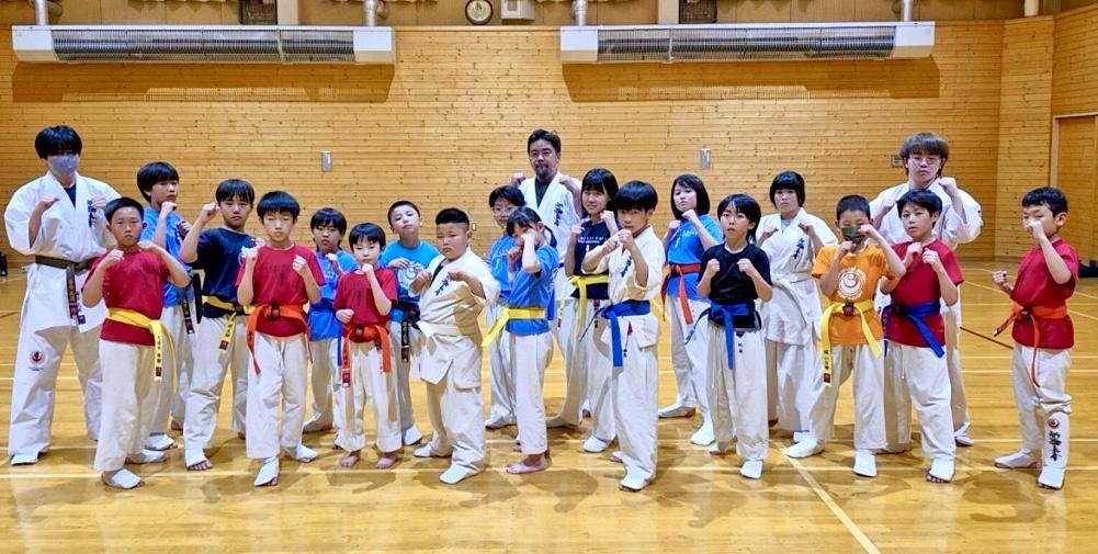 新極真会 外舘道場 稚内道場の集合写真