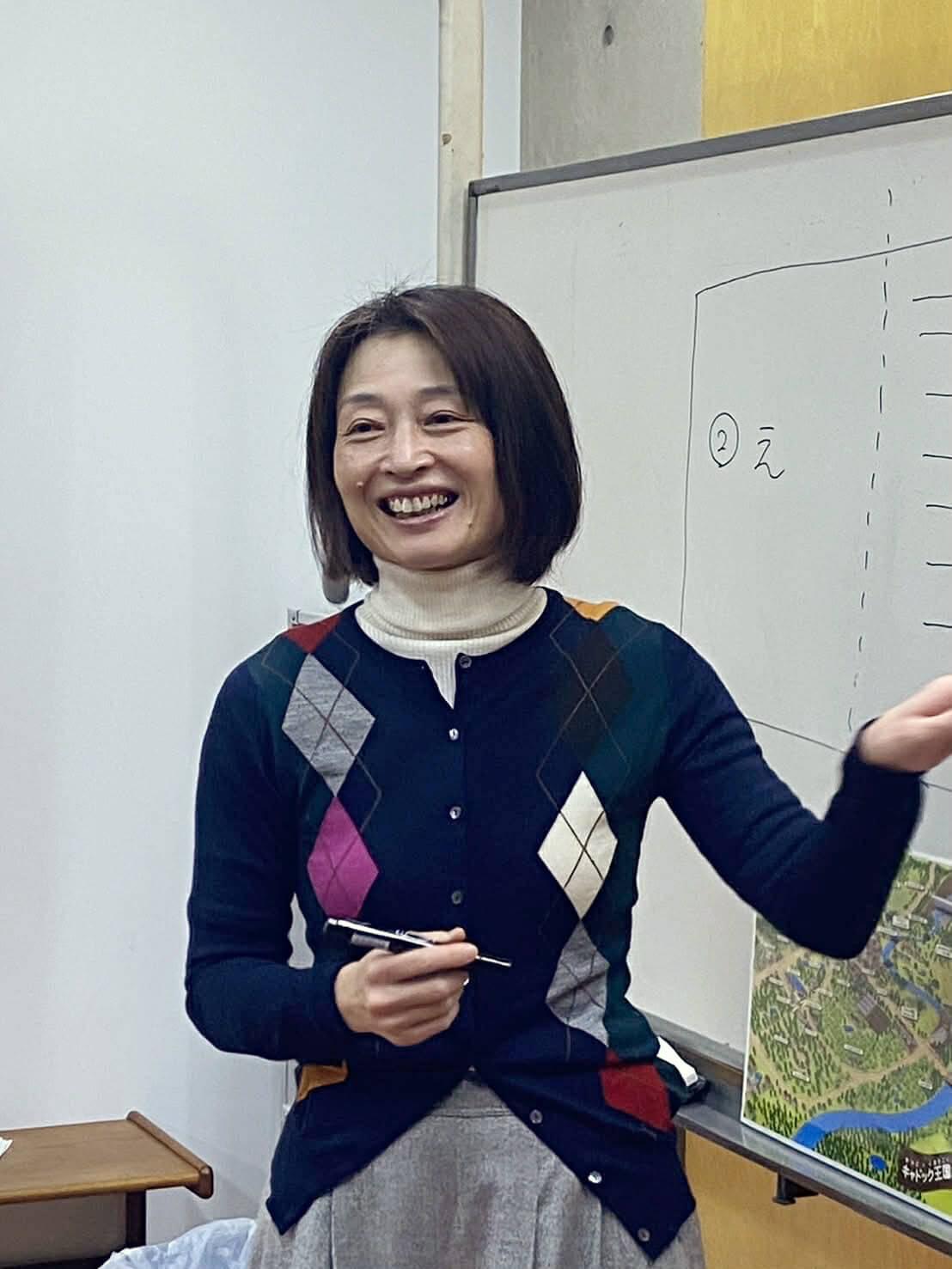 玉井式国語的算数教室の講師を担当する女性の笑顔