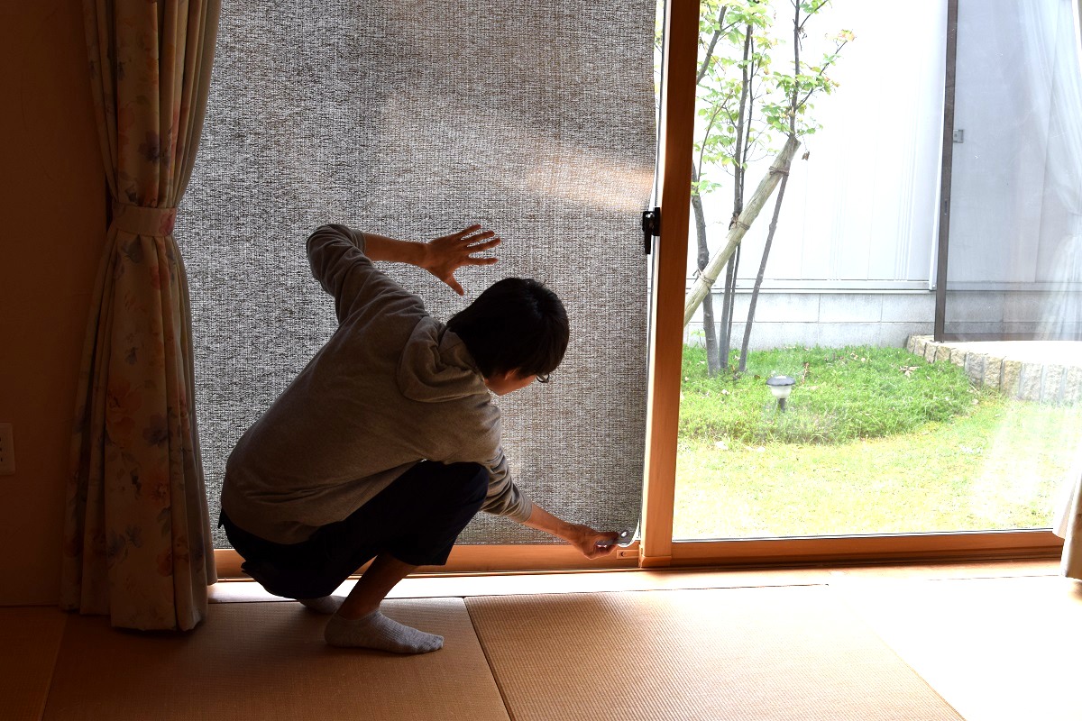 窓からの日差しを涼しくする 日よけシート クールブレイド