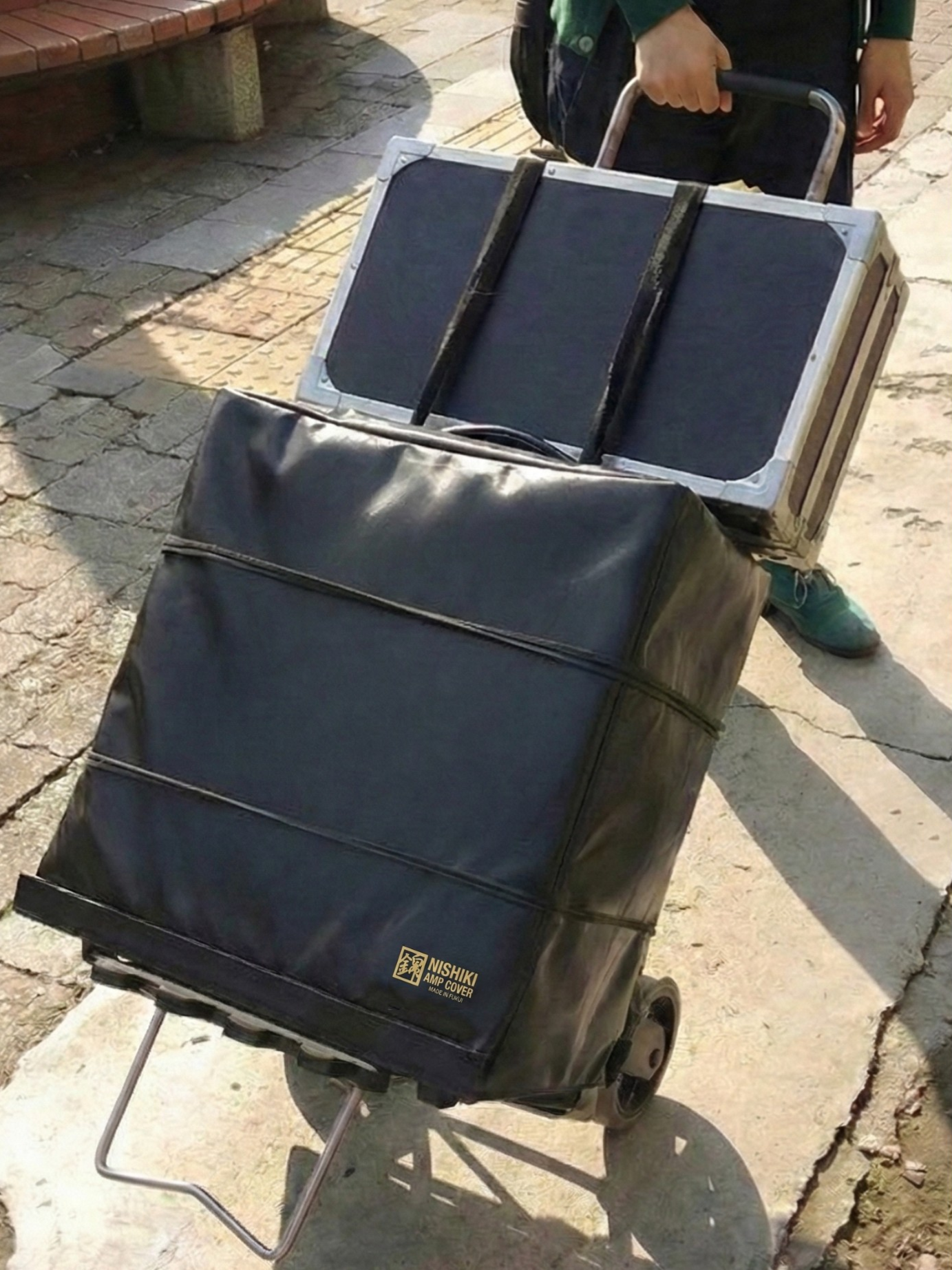 AMCRON DSi2000 アンプ 本体 保護ケースつけ AMCRON DSi2000 アンプ 本体 保護ケースつけ AMCRON DSi2000 アンプ