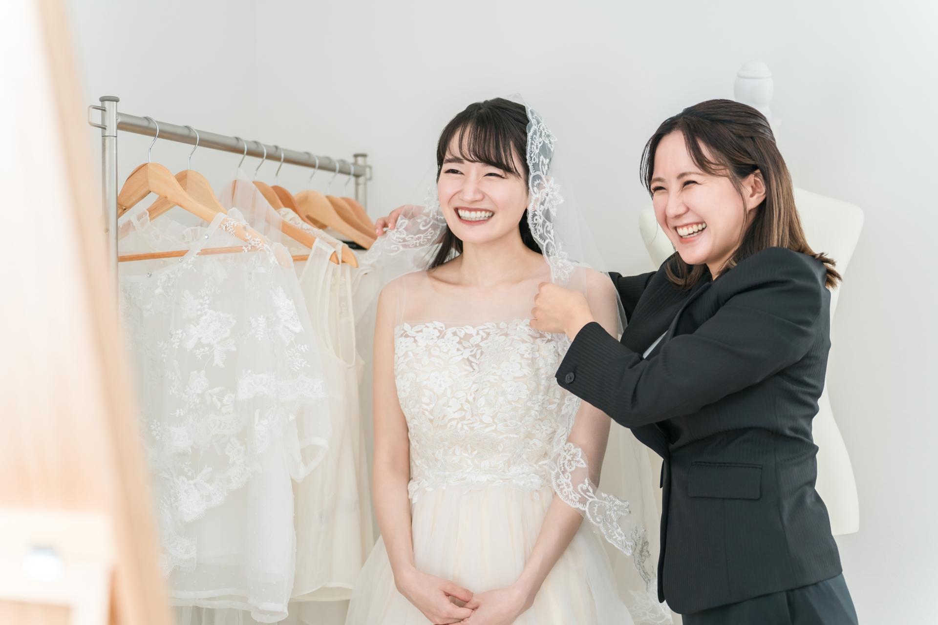 ブラスポのじっくり相談会では衣装とエステの優待をお渡ししています