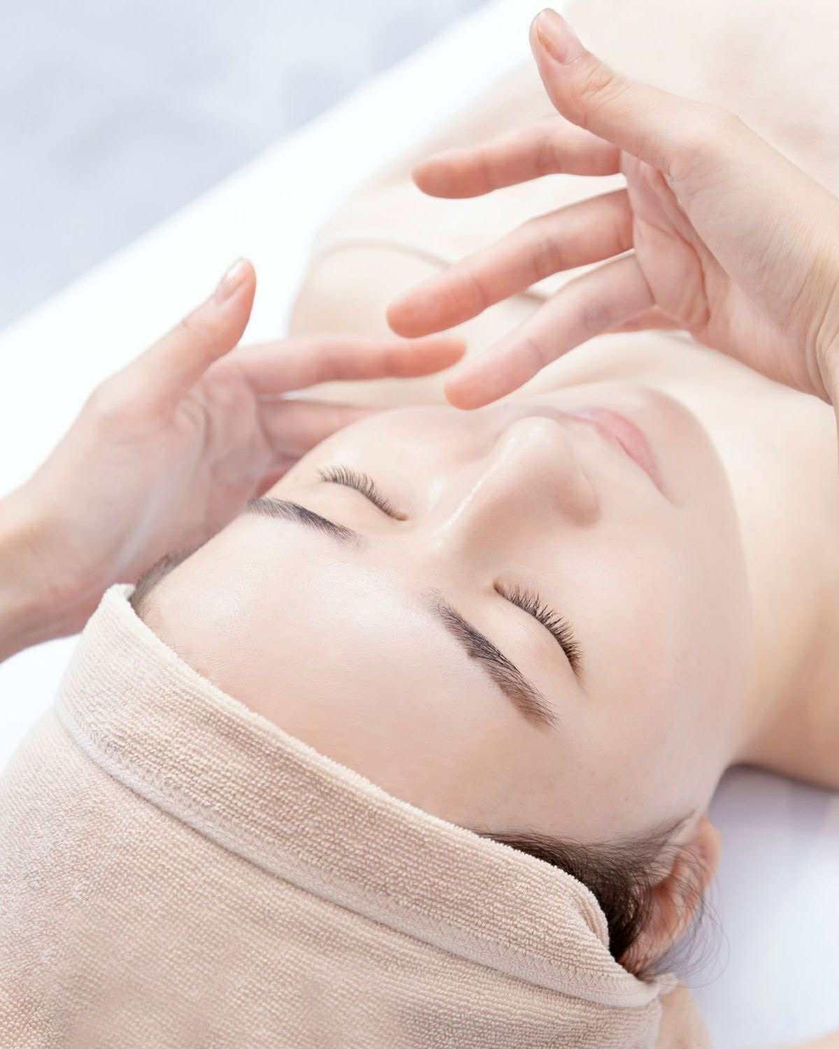 ワミレスウインズ浦和・銀座　こだわりのオールハンド施術、エステ、メイク