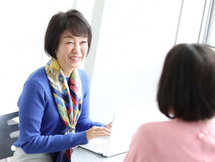 自分史彩りインタビュー｜対話のぬくもりであなたのオンリーワンヒストリーを紡ぎます