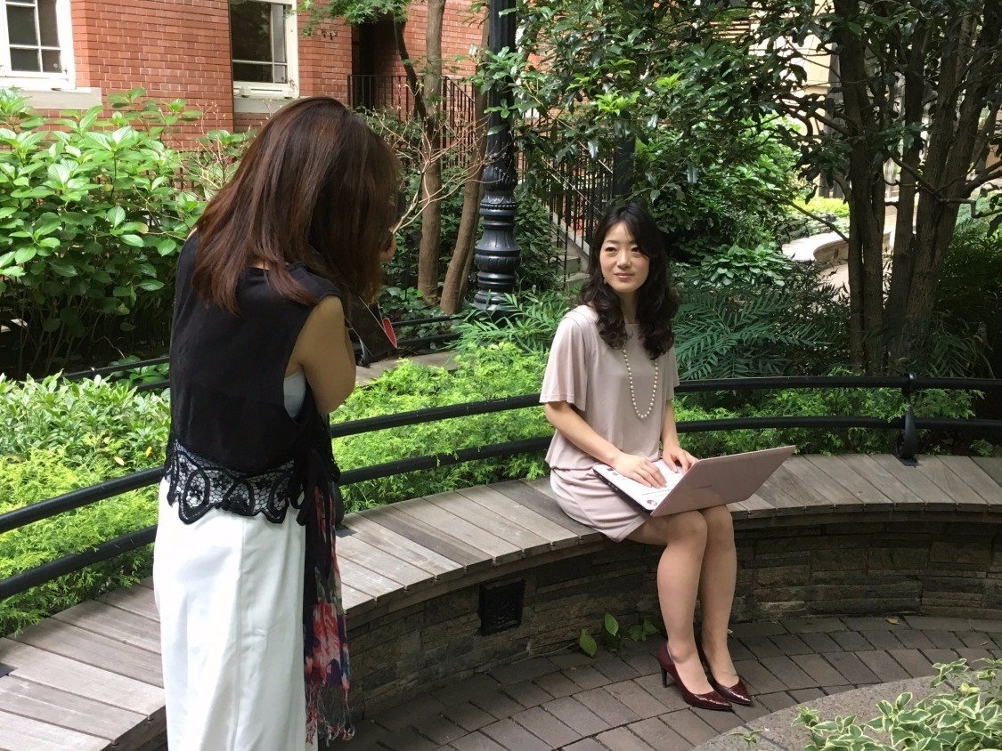 写真が苦手な起業女性 撮られ方が学べる輝きジェンヌフォトレッスン