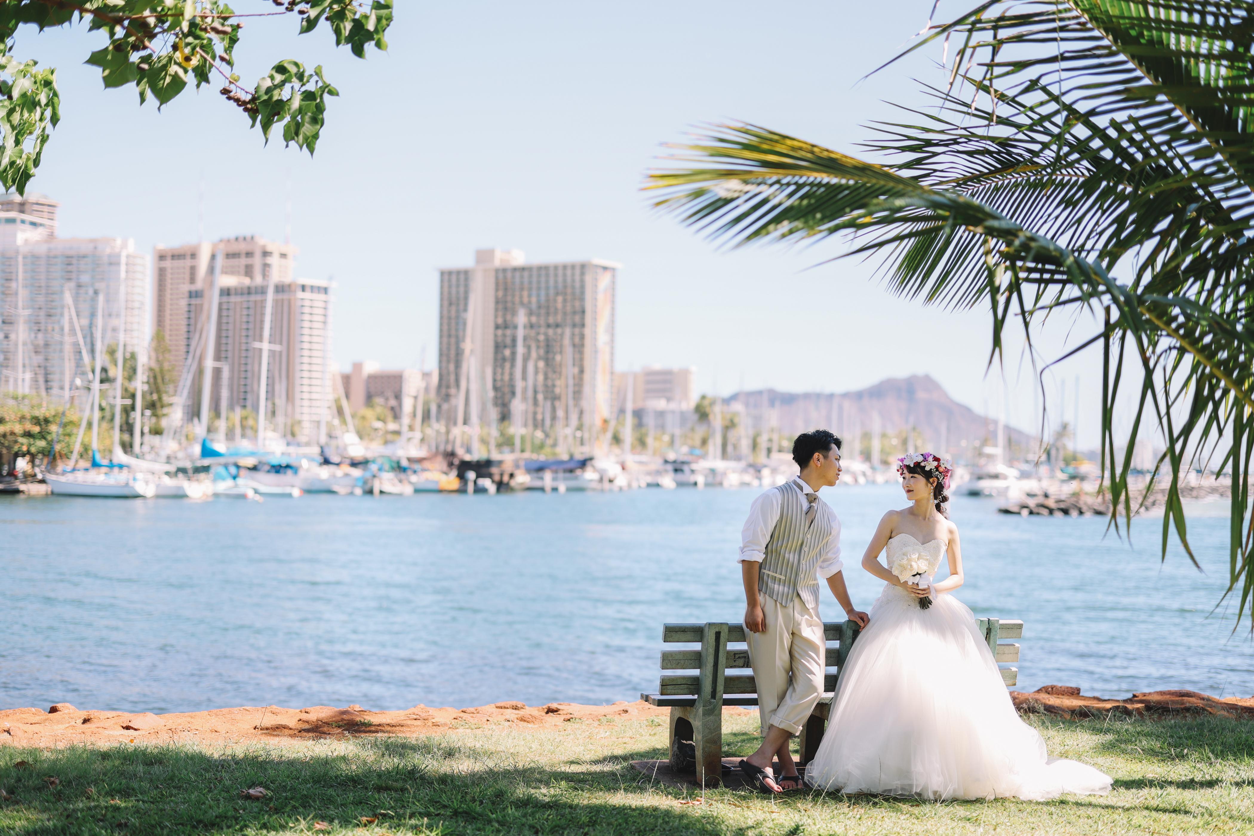 挙式後のビーチでの撮影写真