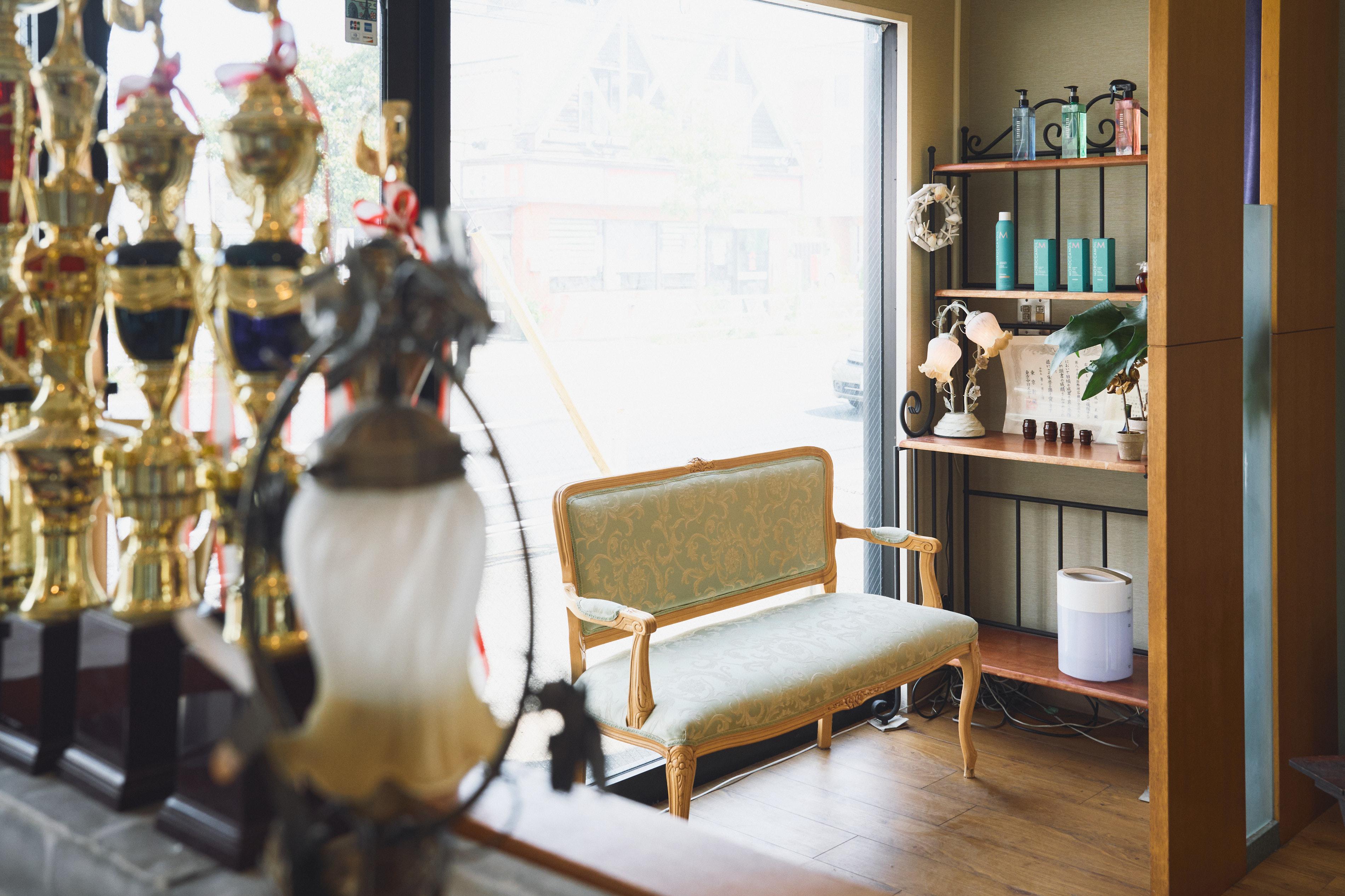 小平市花小金井の理容室・美容室 APIS for hairの待合室