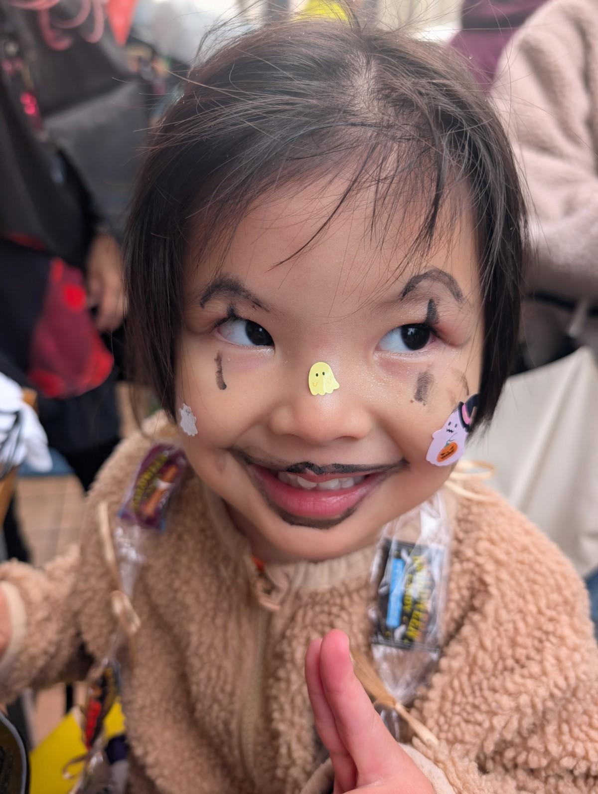 ピエロメイクの可愛い女の子