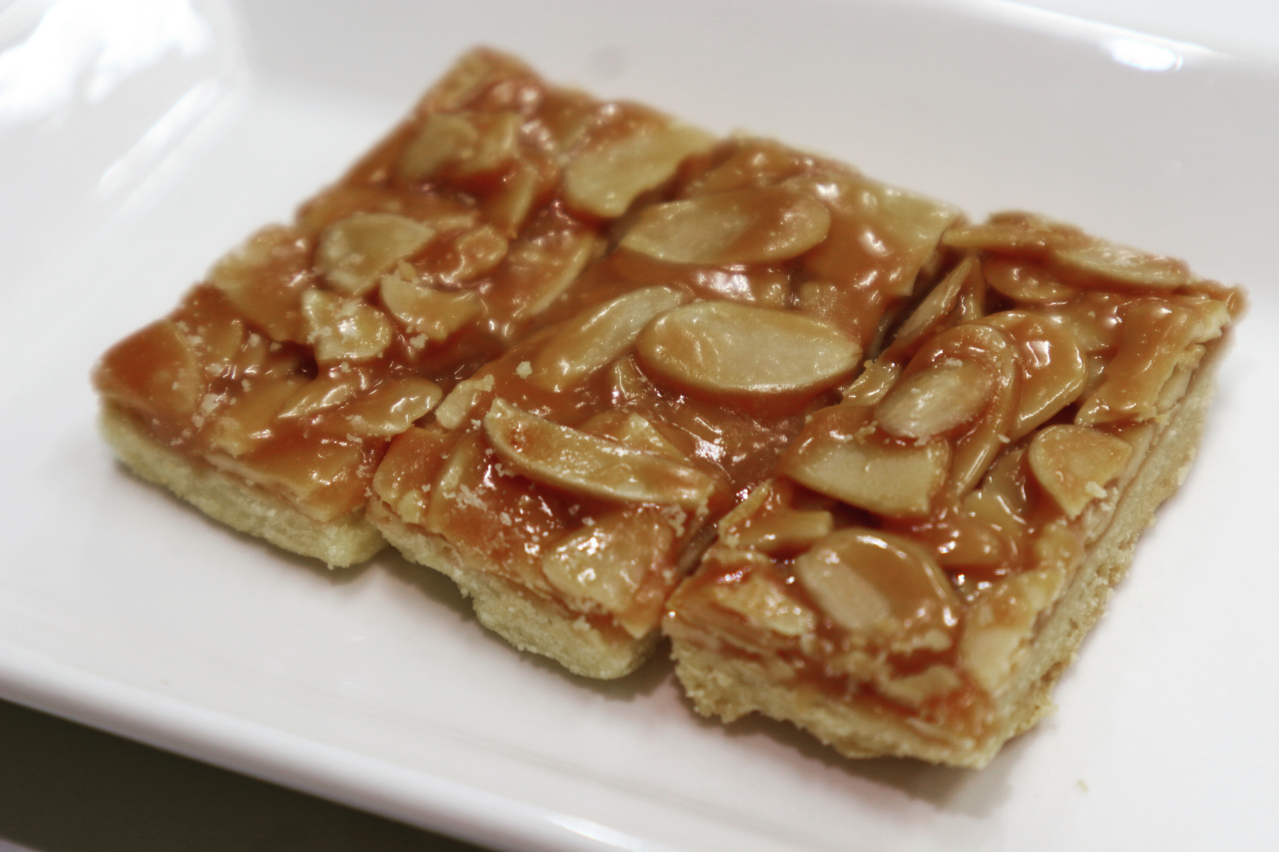 名古屋初のフロランタン専門店 はるの太陽