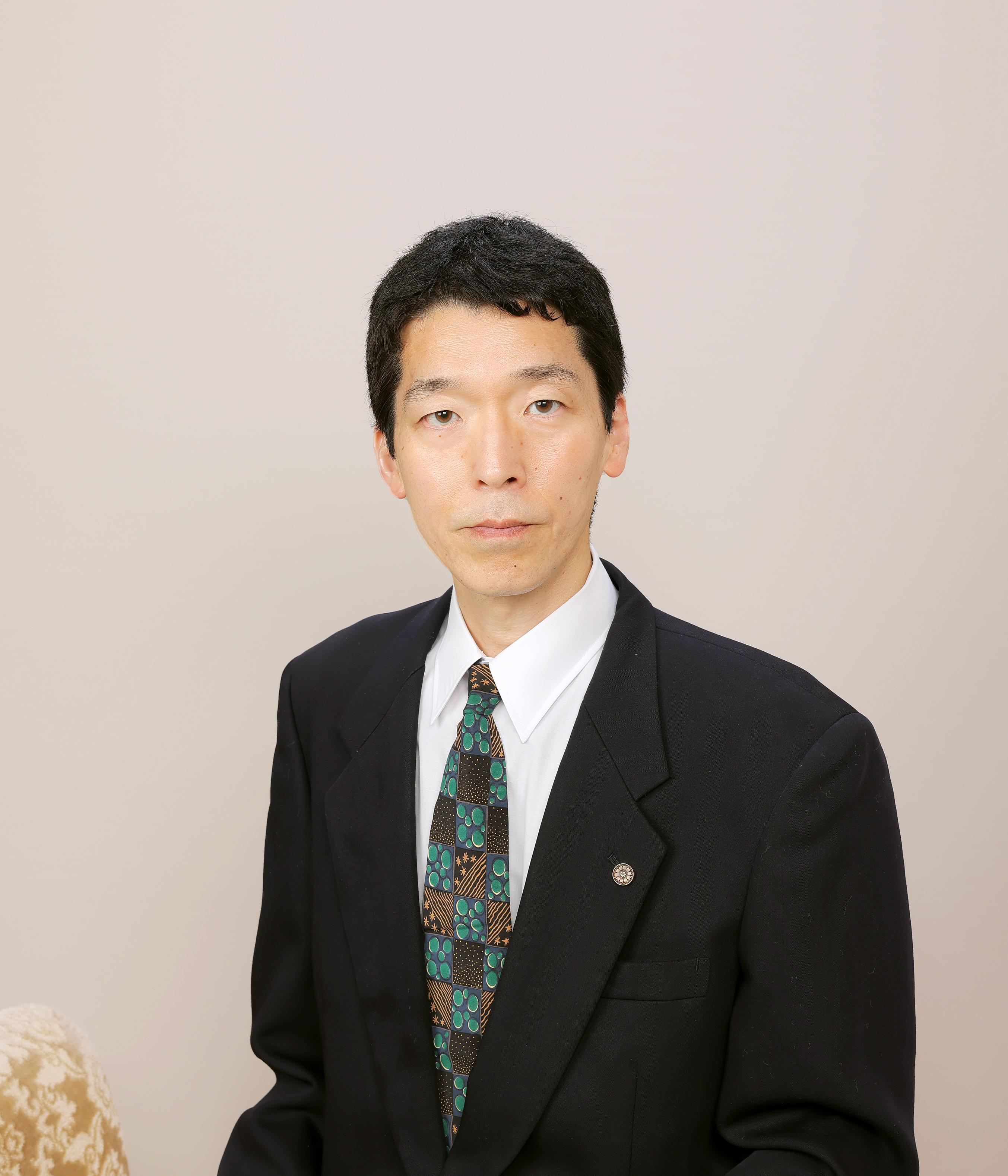 握手している運送会社社長と行政書士