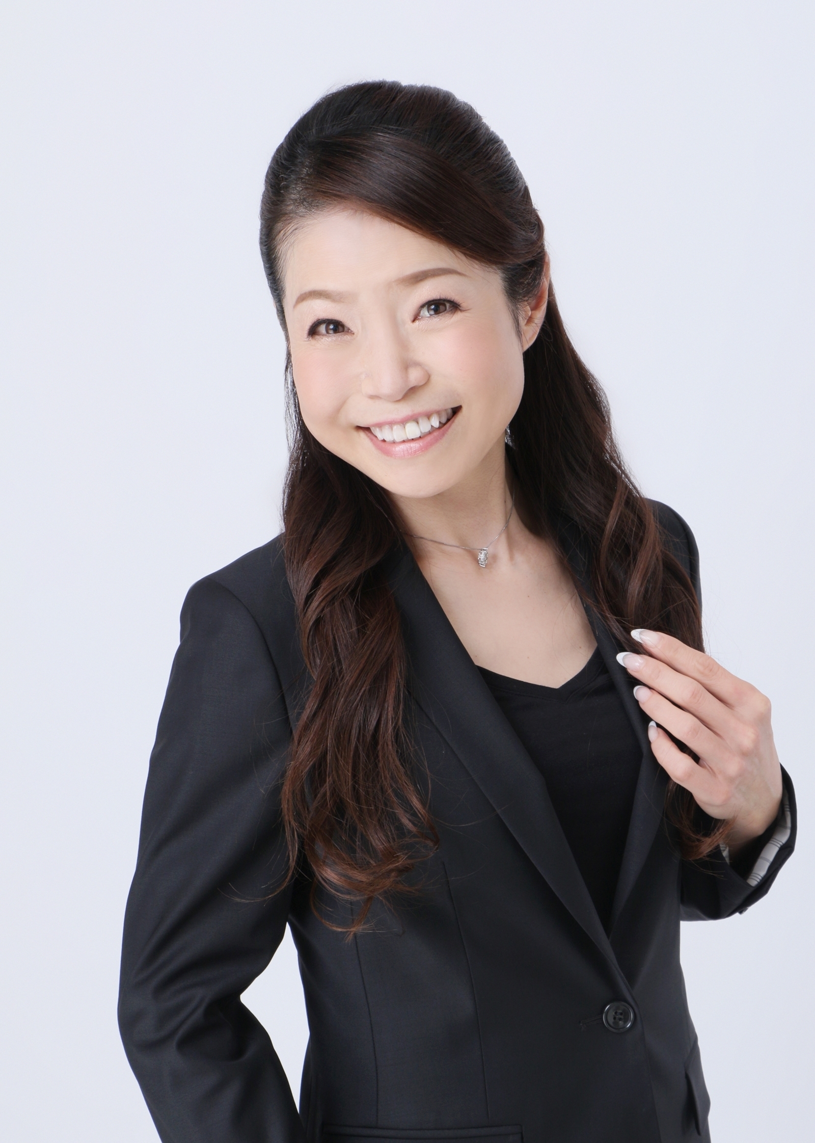 三重県鈴鹿市ネイルサロン Jna認定講師在籍の鈴鹿市ネイルスクール Nails Himawari ネイルズヒマワリ