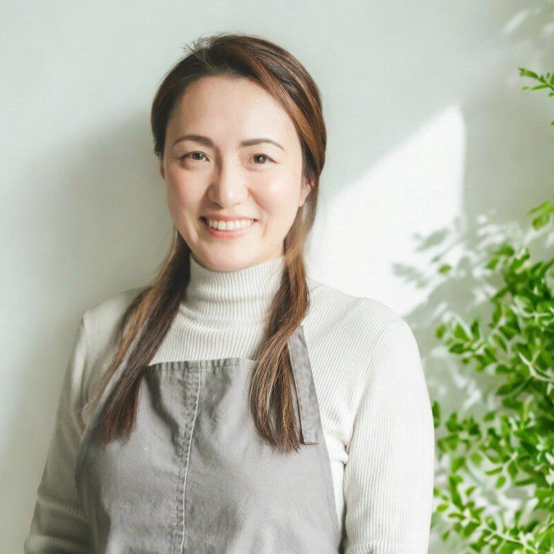 岐阜 深爪矯正専門サロン ブルームーンネイルズオーナーネイリスト 福岡　明子