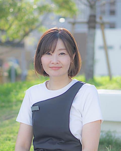 神戸市深爪矯正・爪質改善専門ネイルサロン アリエネイリスト兼オーナー清水 佑季子