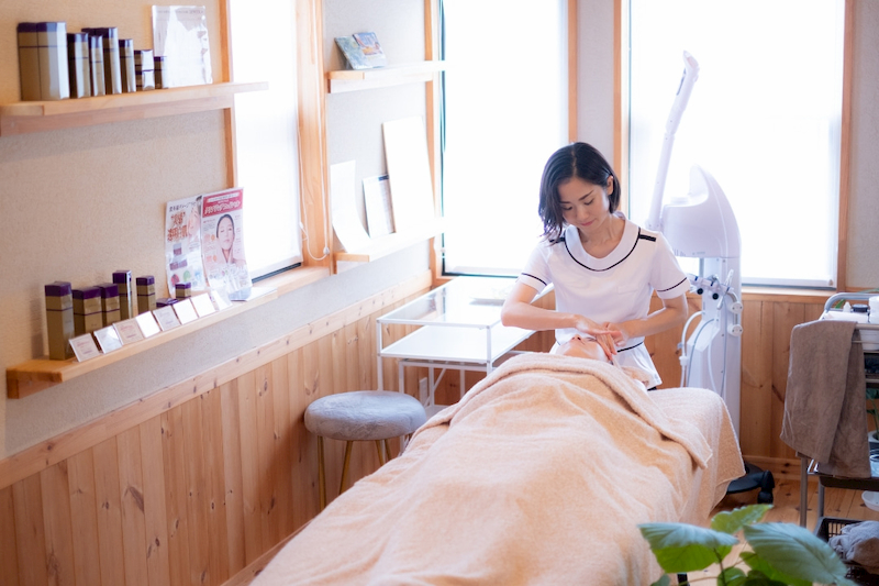 兵庫県西宮市 フェイシャル＆痩身エステサロン フェーブル　マッサージ