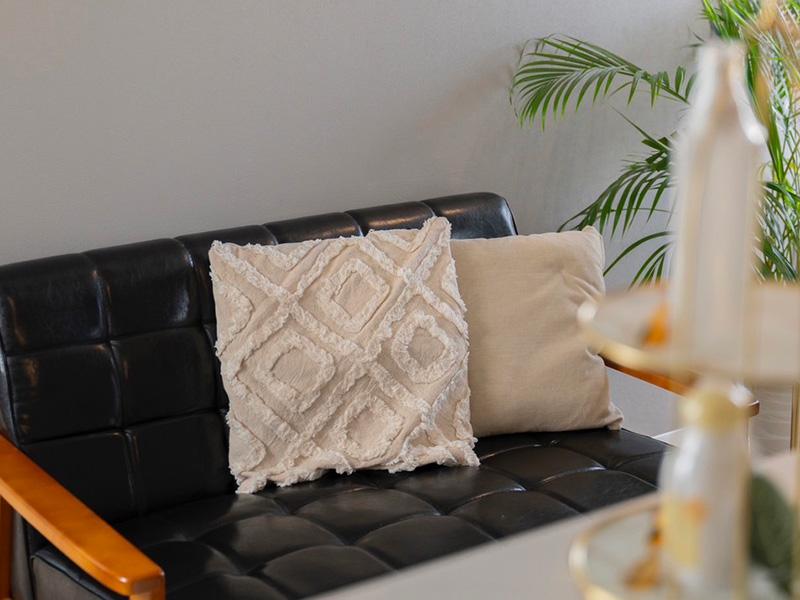 西東京・田無 深爪矯正専門サロン ケアロハネイルのサロンソファ