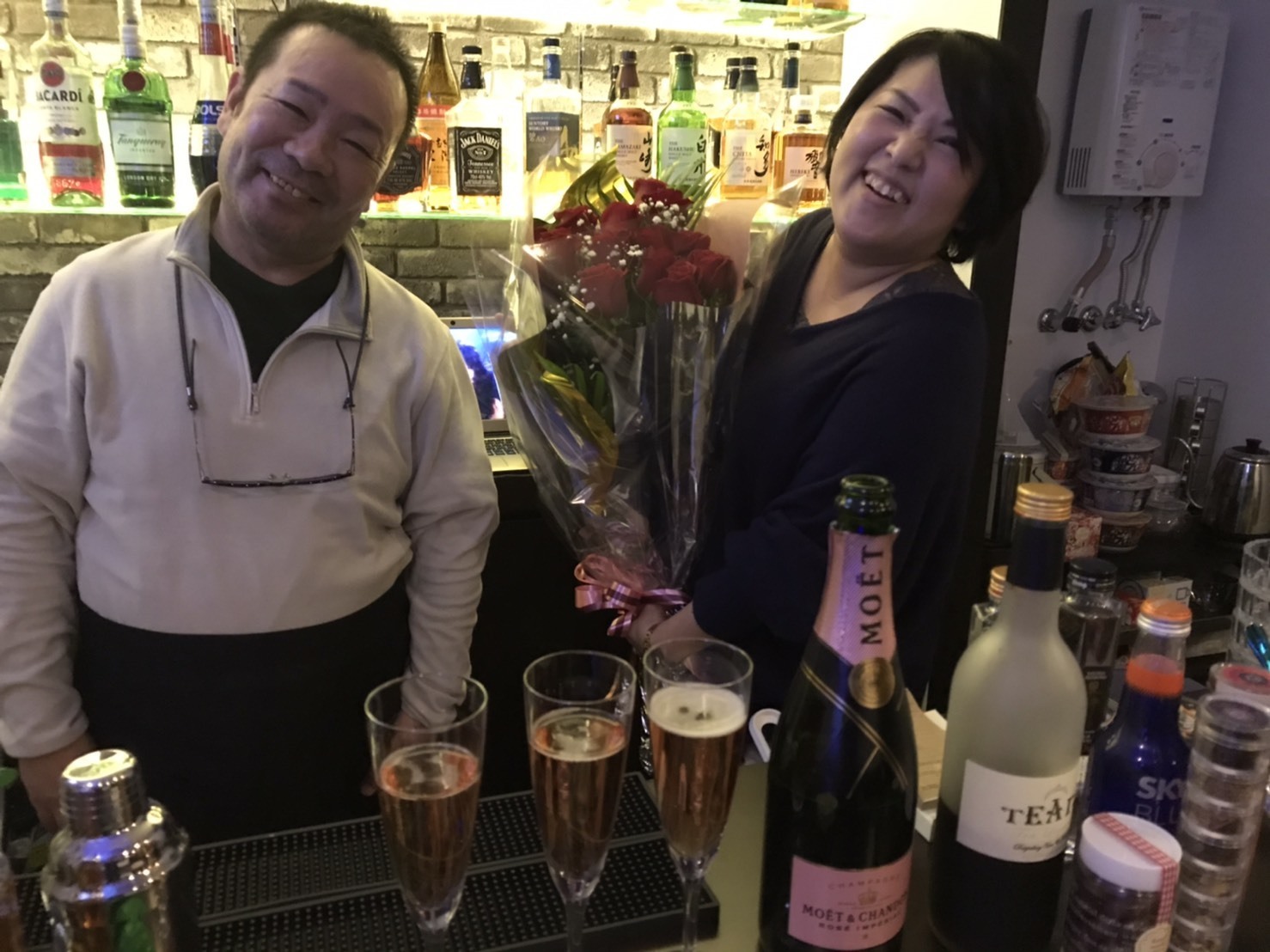 カラオケバーオールドルーキーズ