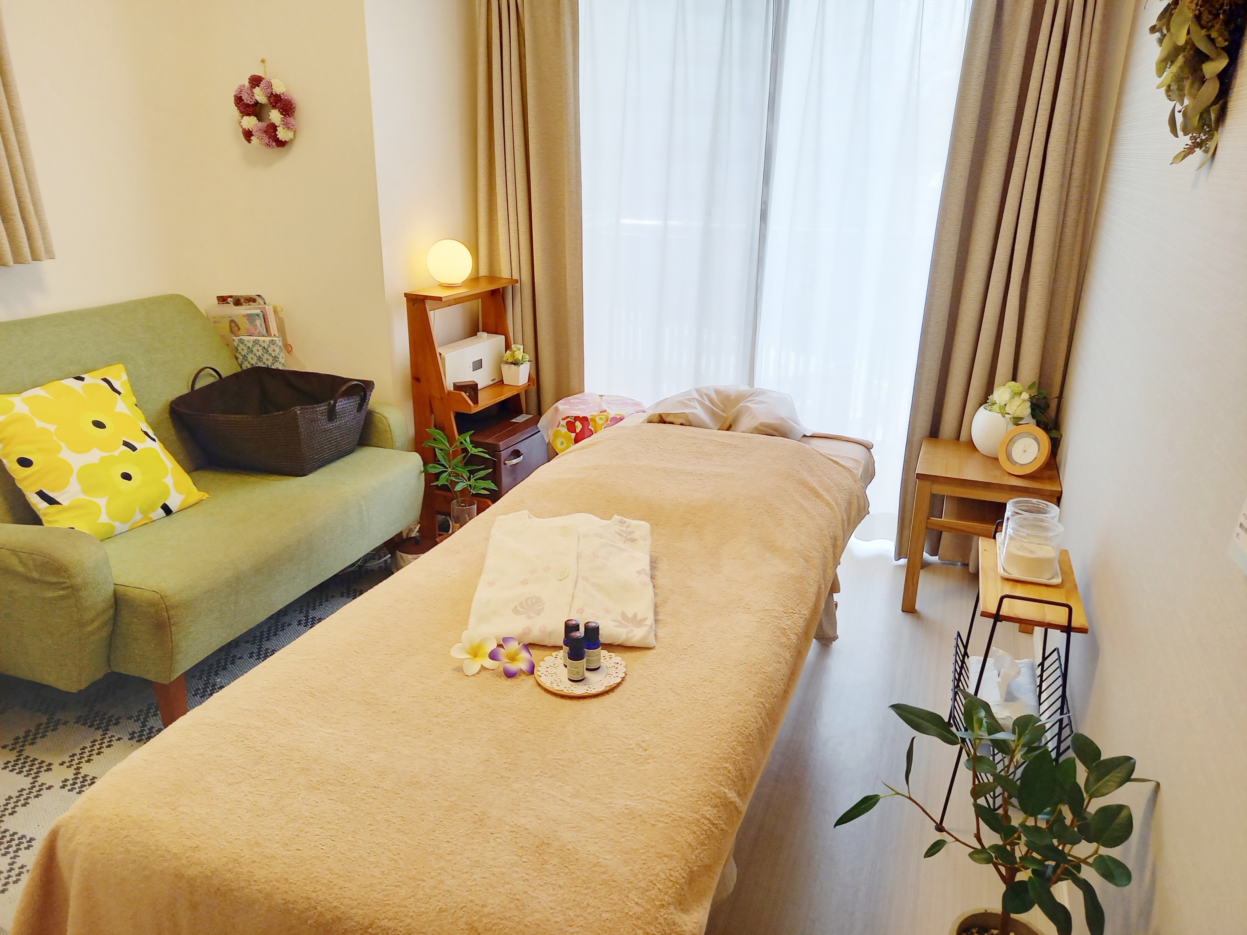 浦和 マッサージ 黄土よもぎ蒸し アロマトリートメント リンパ ハピネス 浦和 女性専用