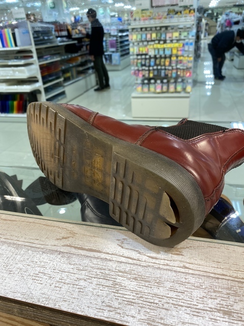 ドクターマーチン好きへ 純正仕様でソールで交換できる オールソール 修理の実績多数 東京 神奈川 千葉 京都 大阪 兵庫 福岡