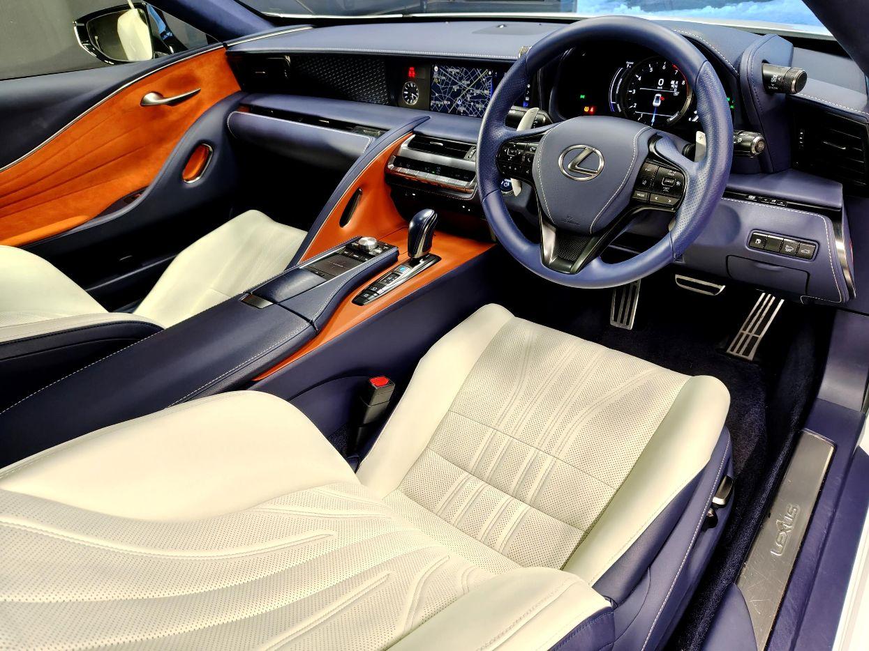 LC500h ひび割れ擦れ劣化革シート&ステアリングハンドル補修+内装クリーニング&レザーコーティングリペア修理レクサス札幌旭川帯広苫小牧ディーラー