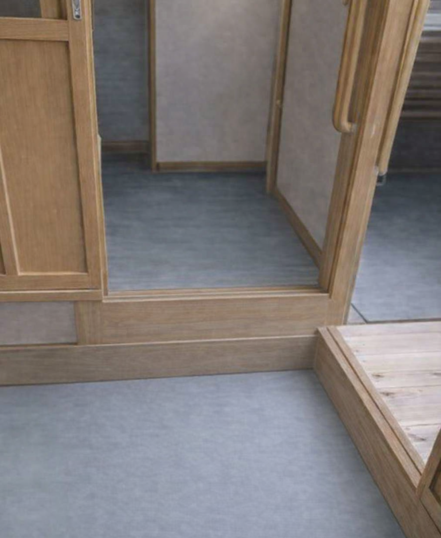 勝手口の高さのある段差