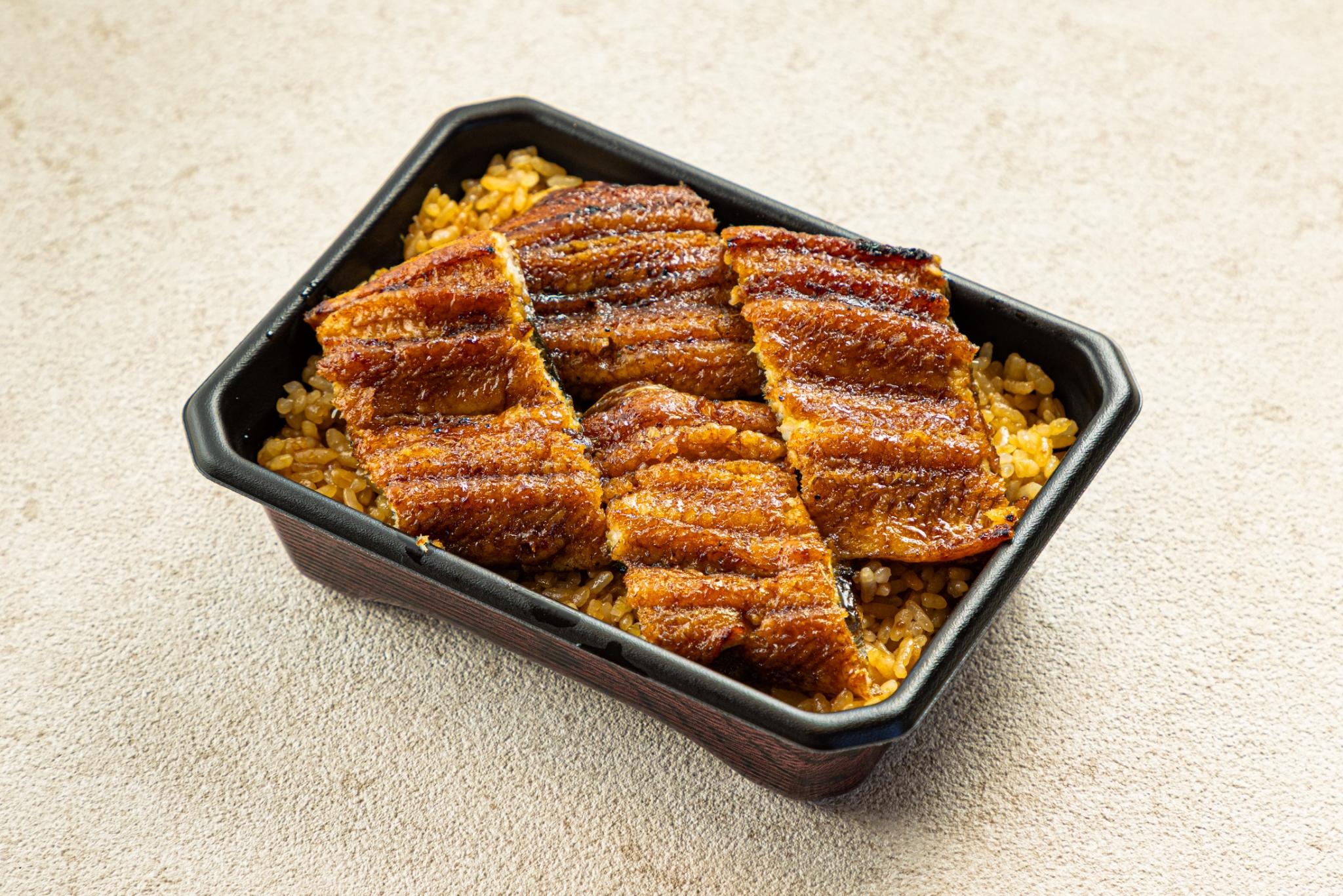うなぎ弁当(上)