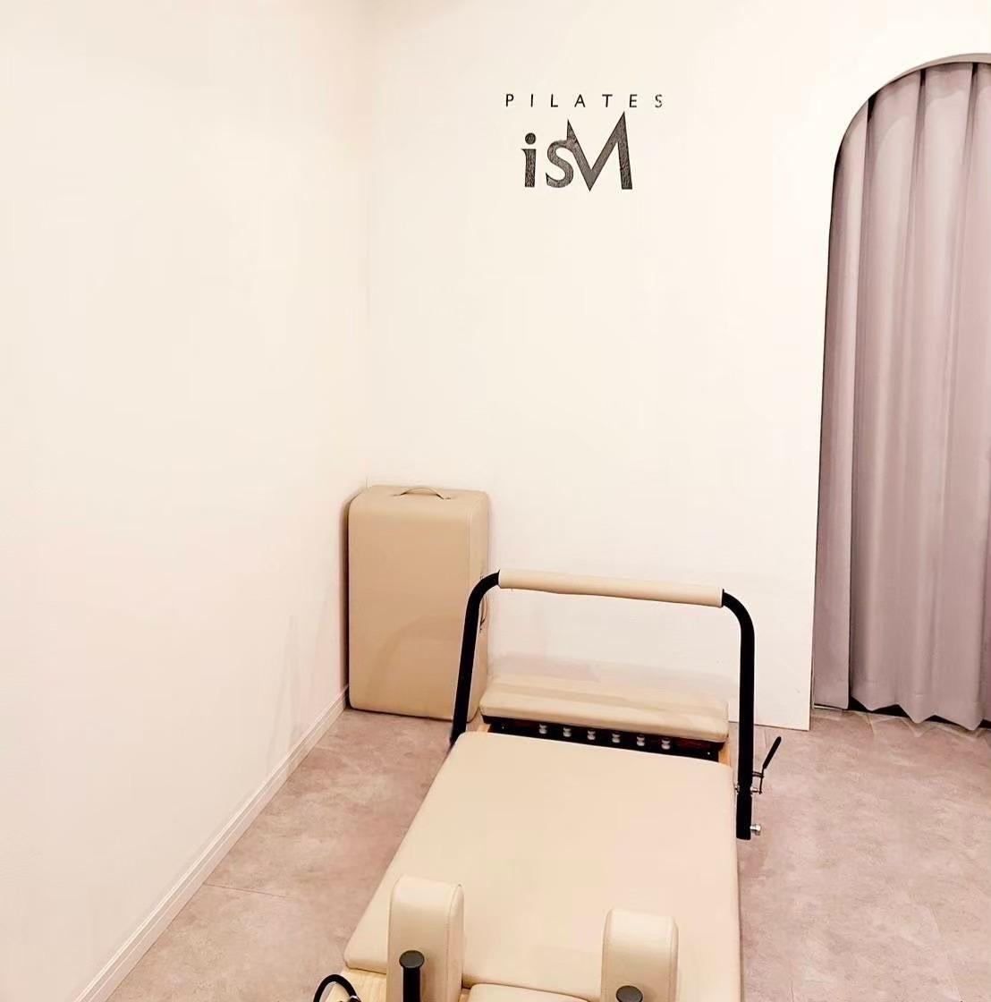 Pilates isM 東銀座店の公式サイト掲載スタジオ画像