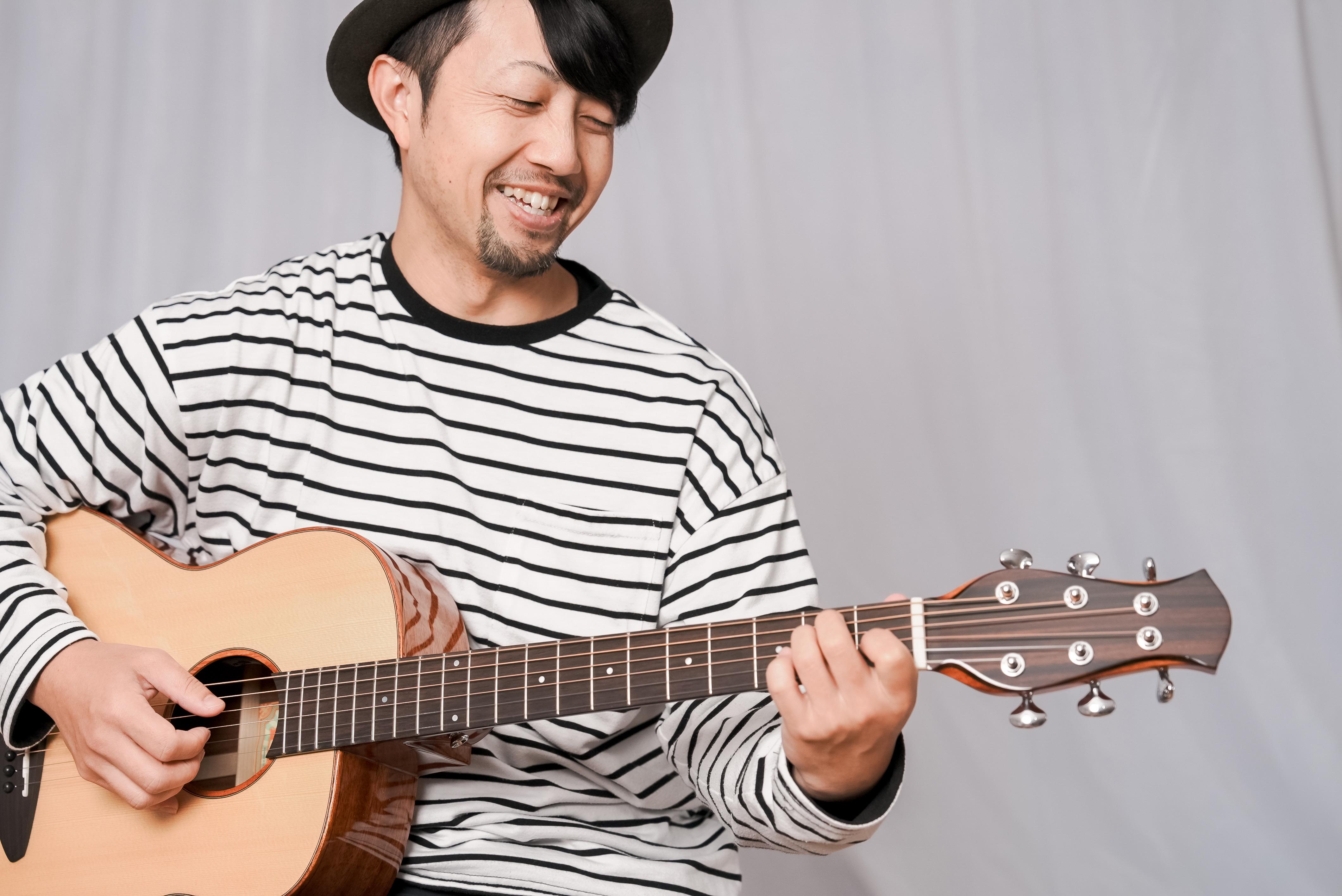 ウクレレが複数本の画像です。