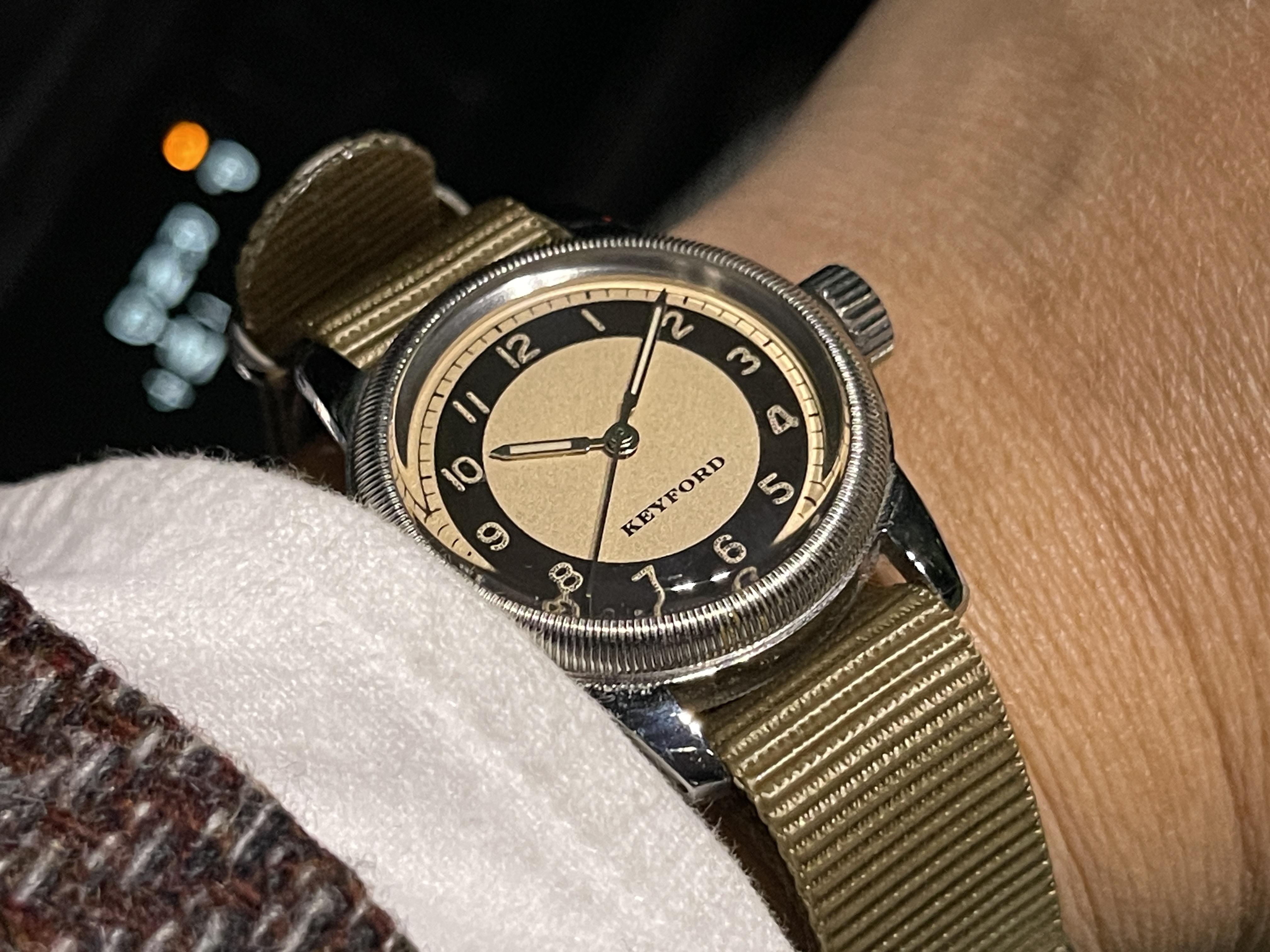 THE TUXEDO DIAL WATCH Copperの商品画像
