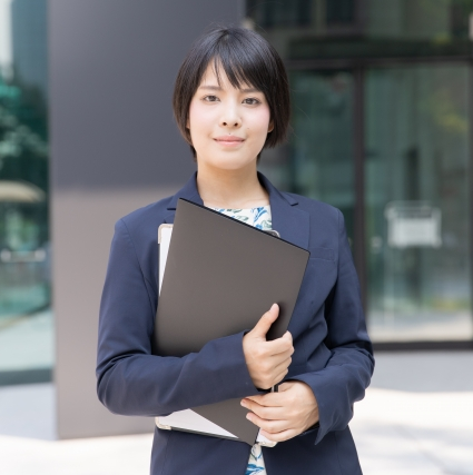 女性　面接