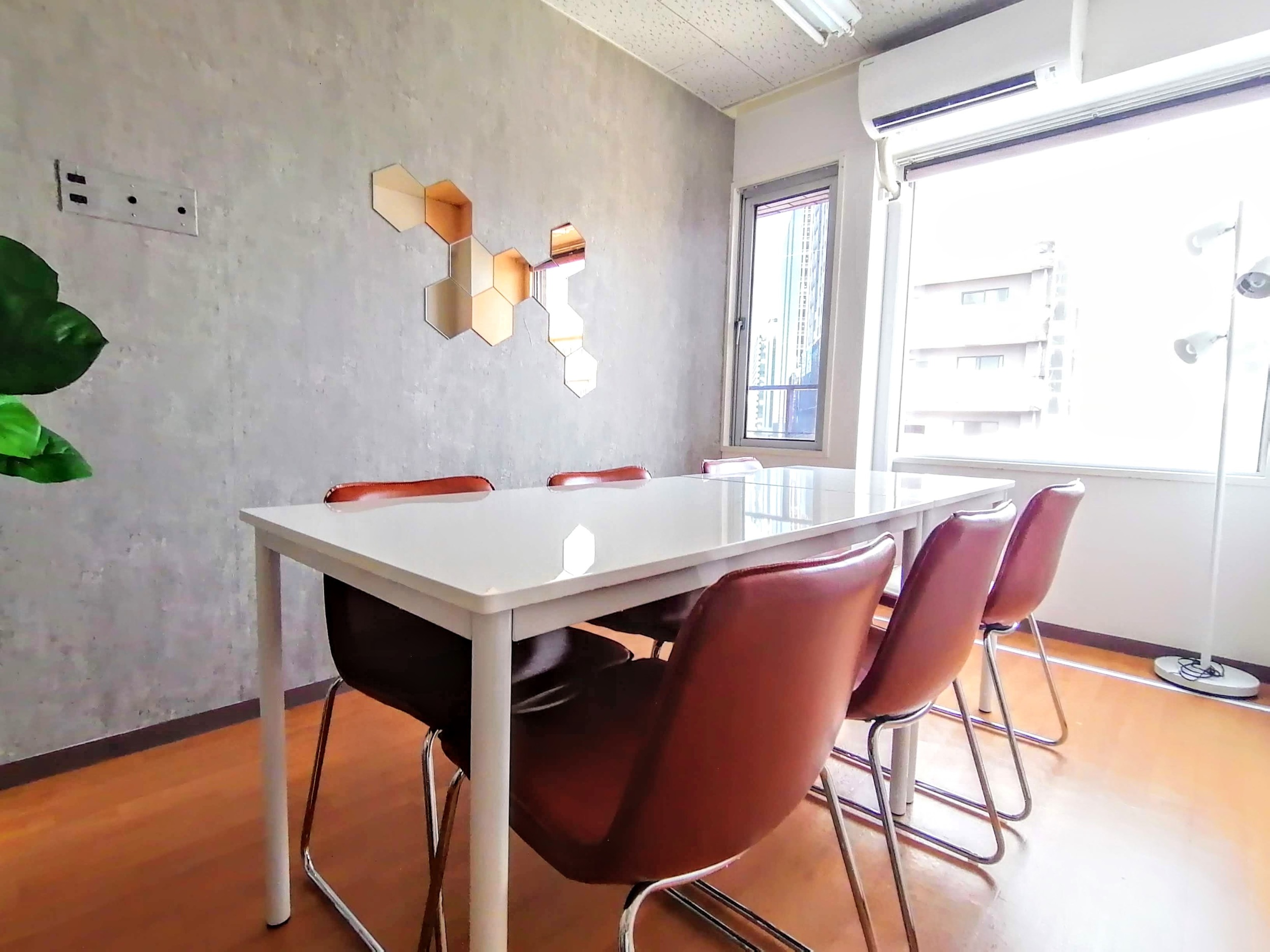 横浜駅2分 24時間利用のできるレンタルスペース 横浜駅2分 24時間利用のできるレンタルスペース