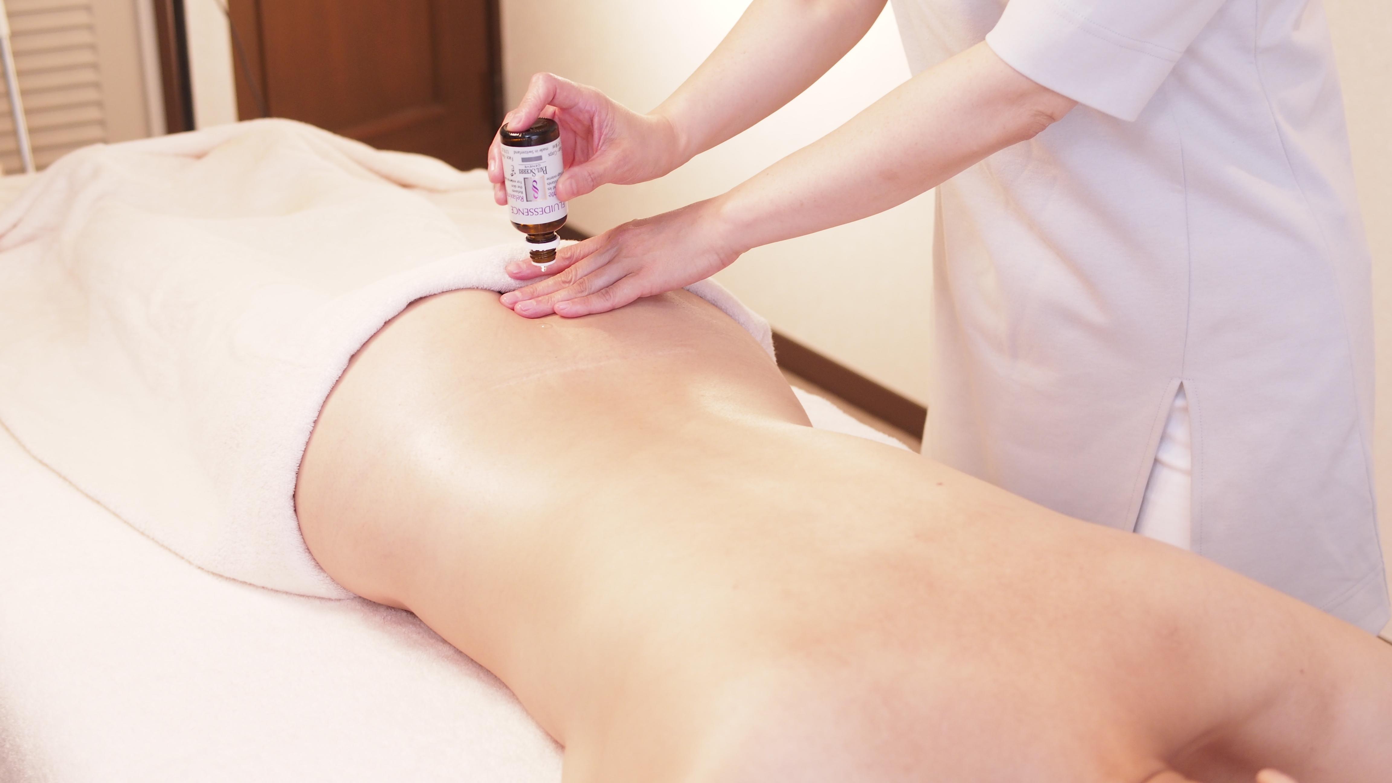 飯田橋のフェイシャルサロンで高周波フェイシャルを受けた後の女性