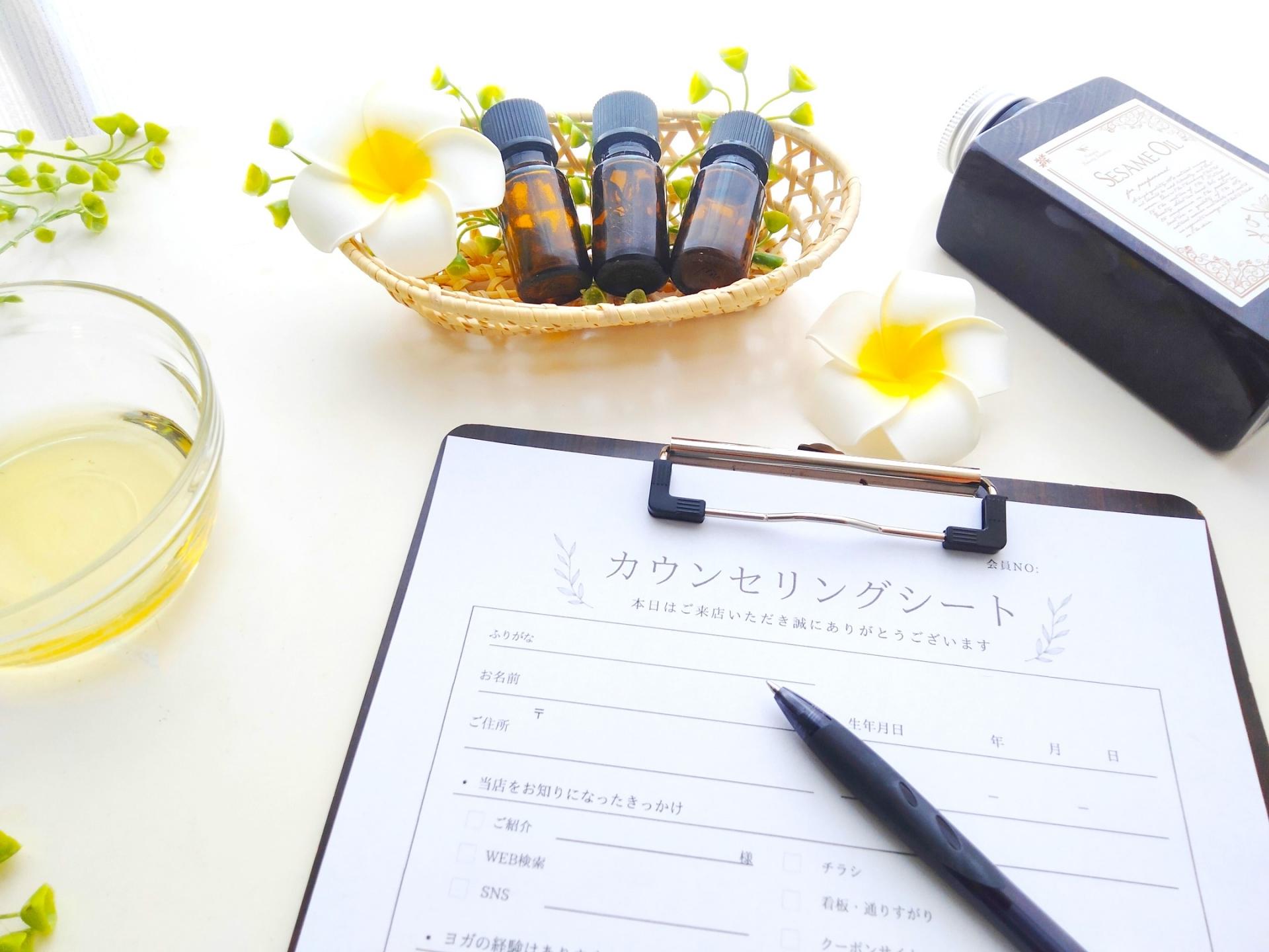 飯田橋にあるフェイシャルエステのカウンセリングを受ける女性