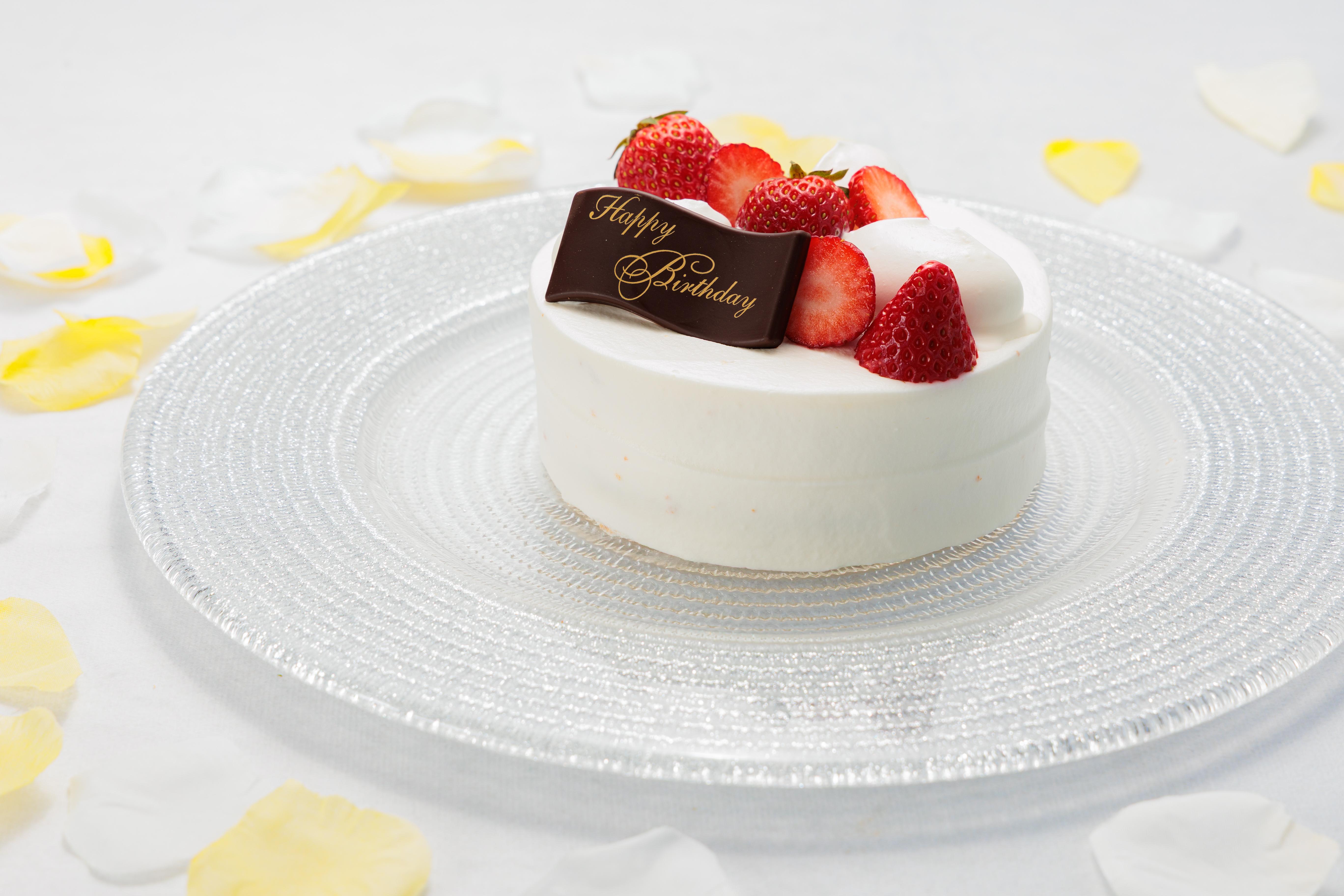 季節の生クリームケーキ