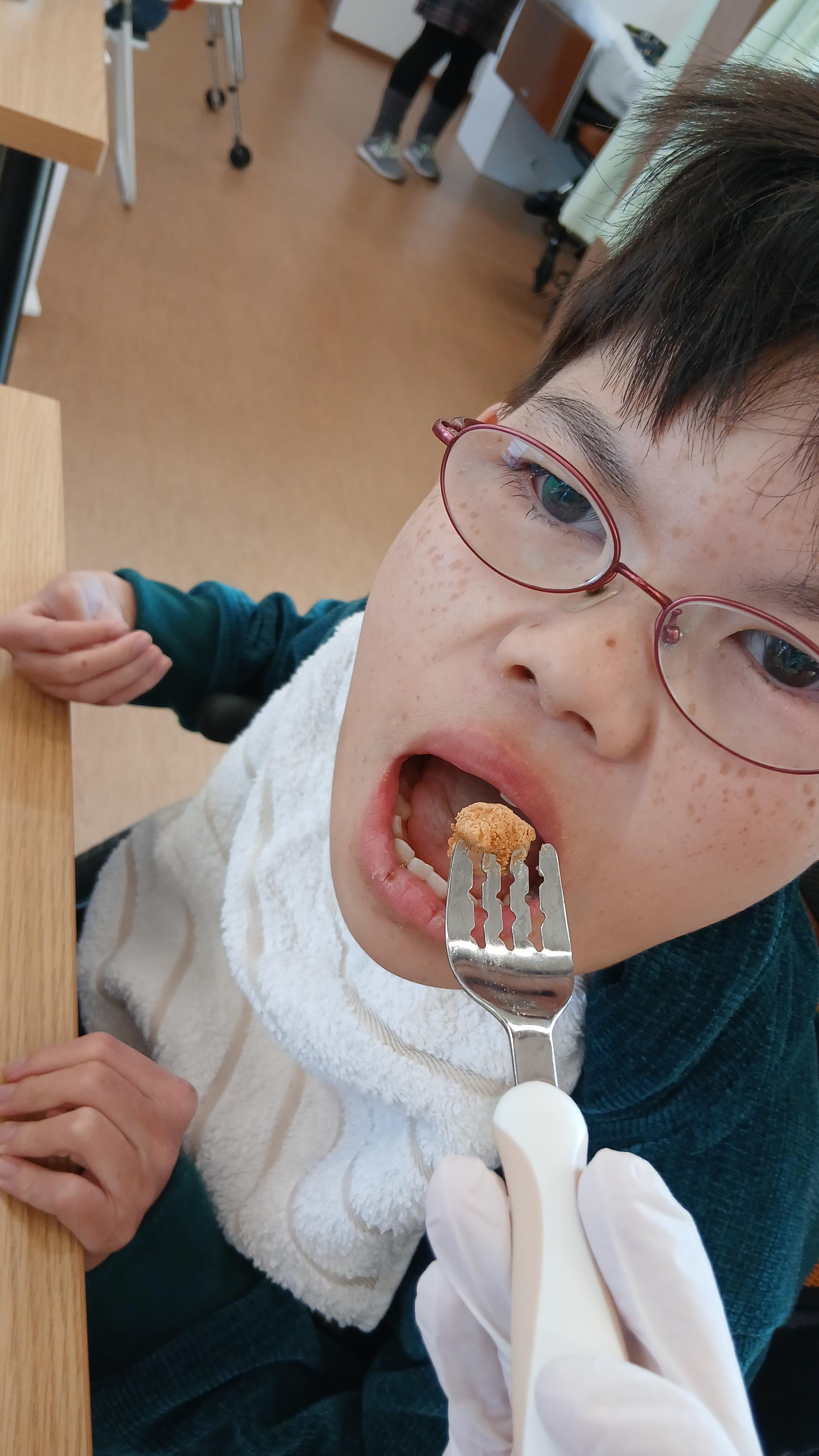 生活介護　餅つきの写真　レクの写真　身体障害　知的障害　介護