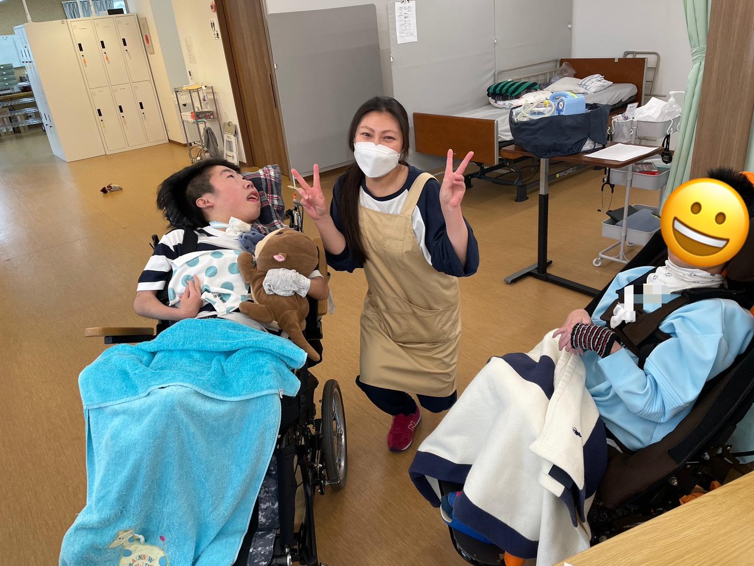 生活介護　医療的ケアが必要な方も利用されています　身体障害　知的障害　介護