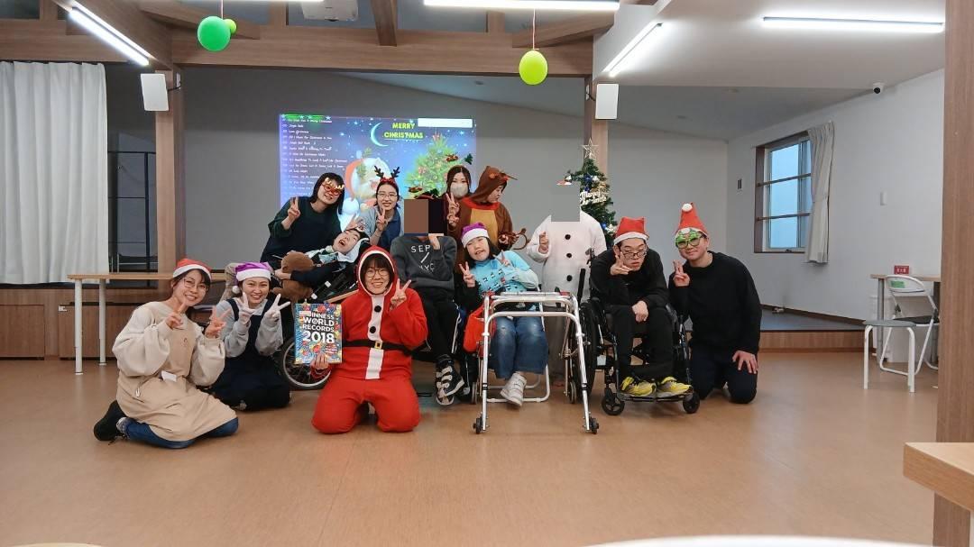 生活介護　クリスマスの写真　レクの写真　身体障害　知的障害　介護