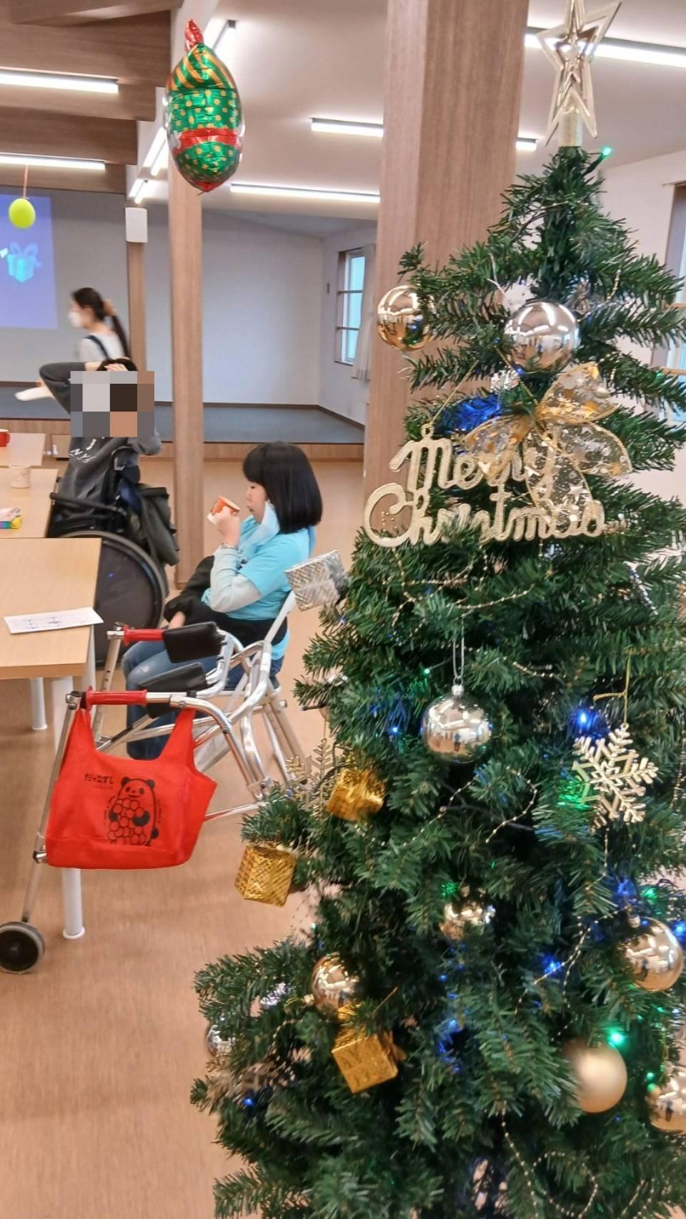 生活介護　クリスマスの写真　レクの写真　身体障害　知的障害　介護