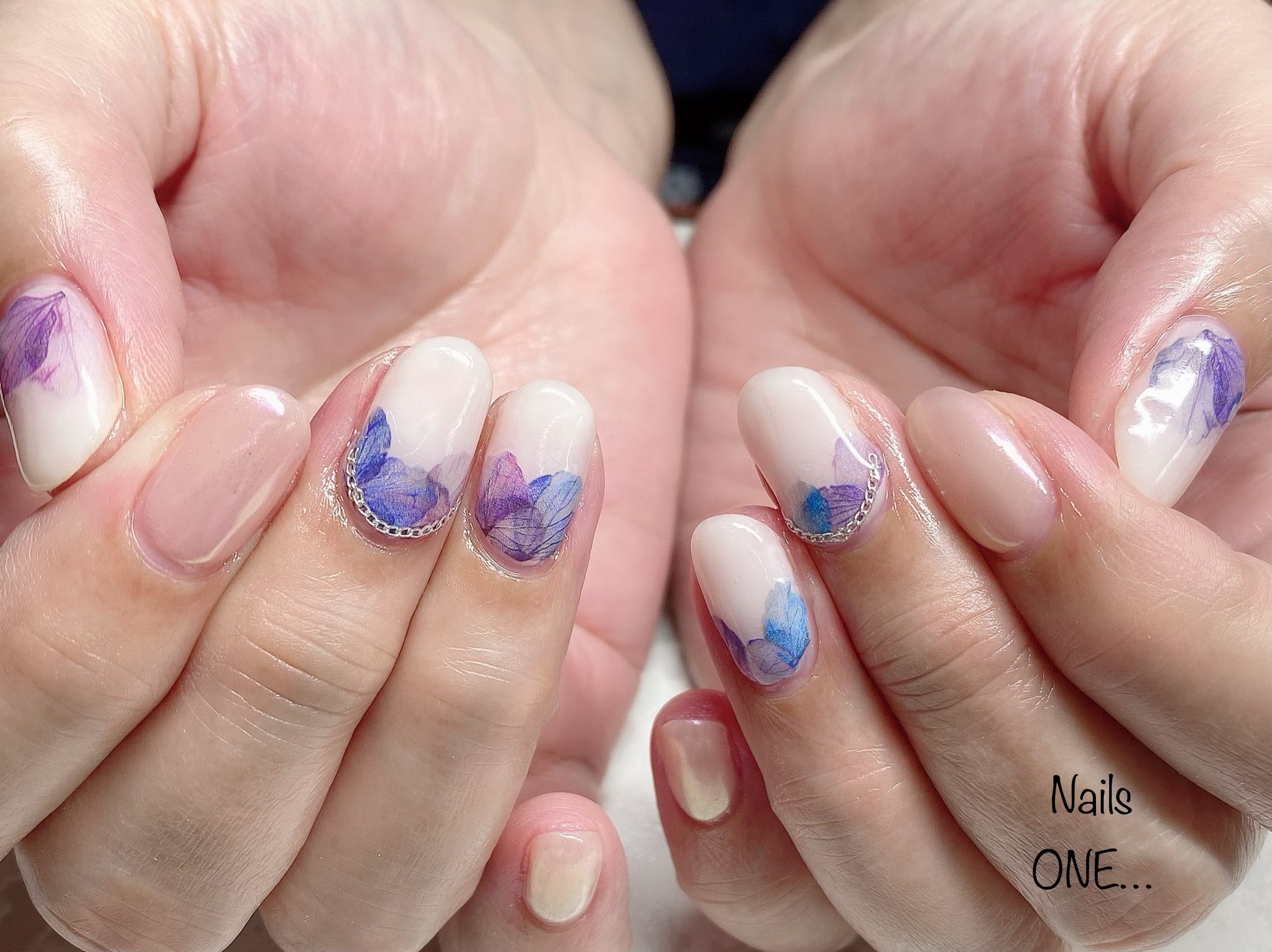 Nails One ページ
