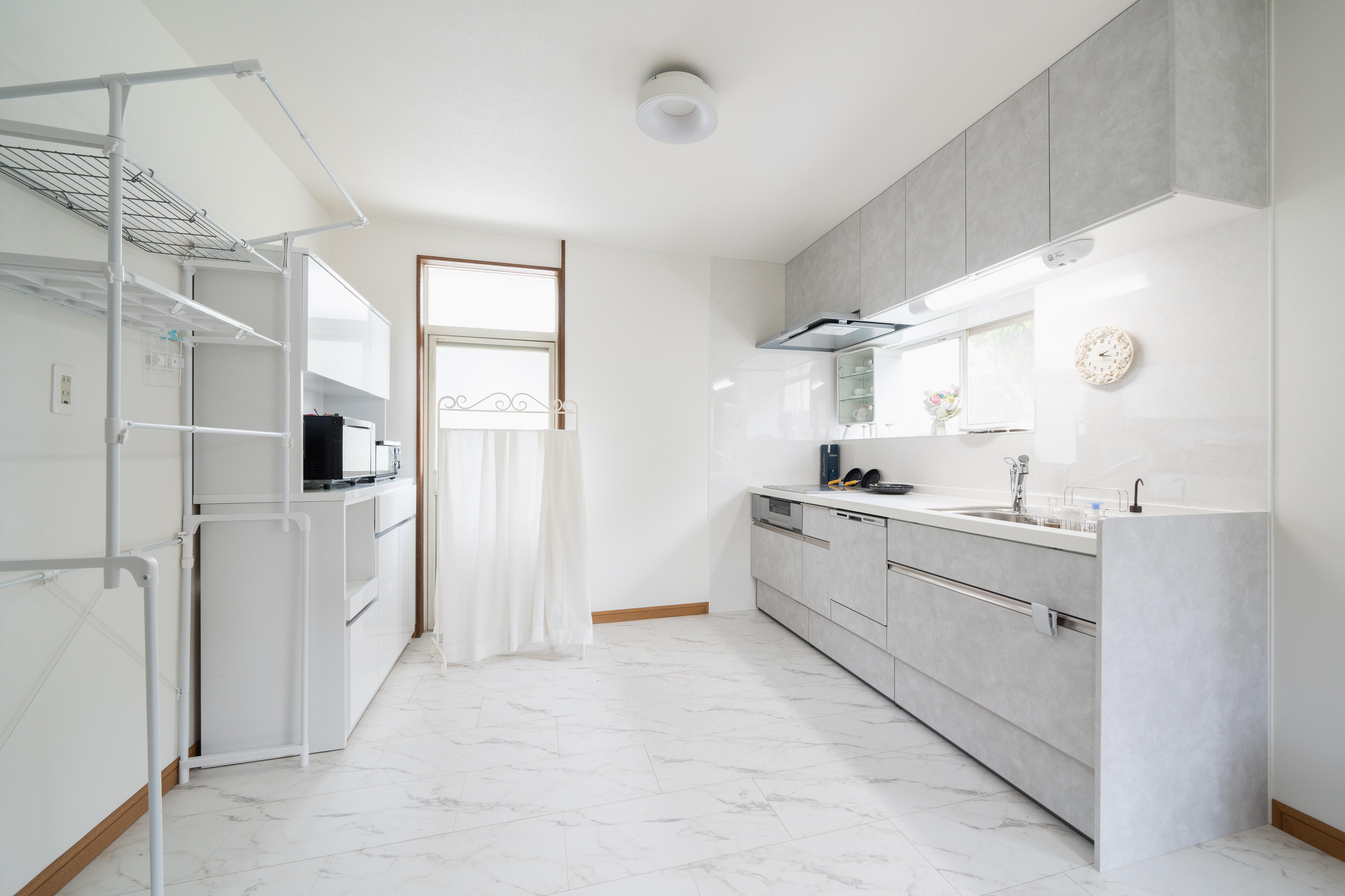 House in Ino Himawari Danchi, Oita City [SAKAI's renovation house] Interior after construction Kitchen