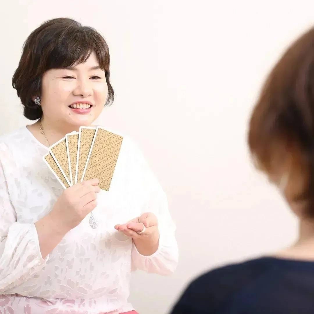中村理絵ダリのタロット養成講座｜初心者OK！RIEのカードリーディング占い師になれる