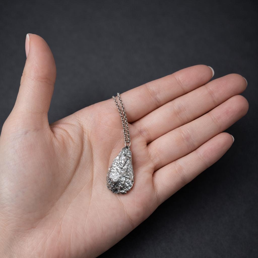 【takes７days】FlatOysterShell pendant…from the seaの商品画像