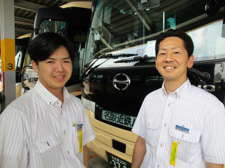 営業所で笑顔を見せる二人の運転士